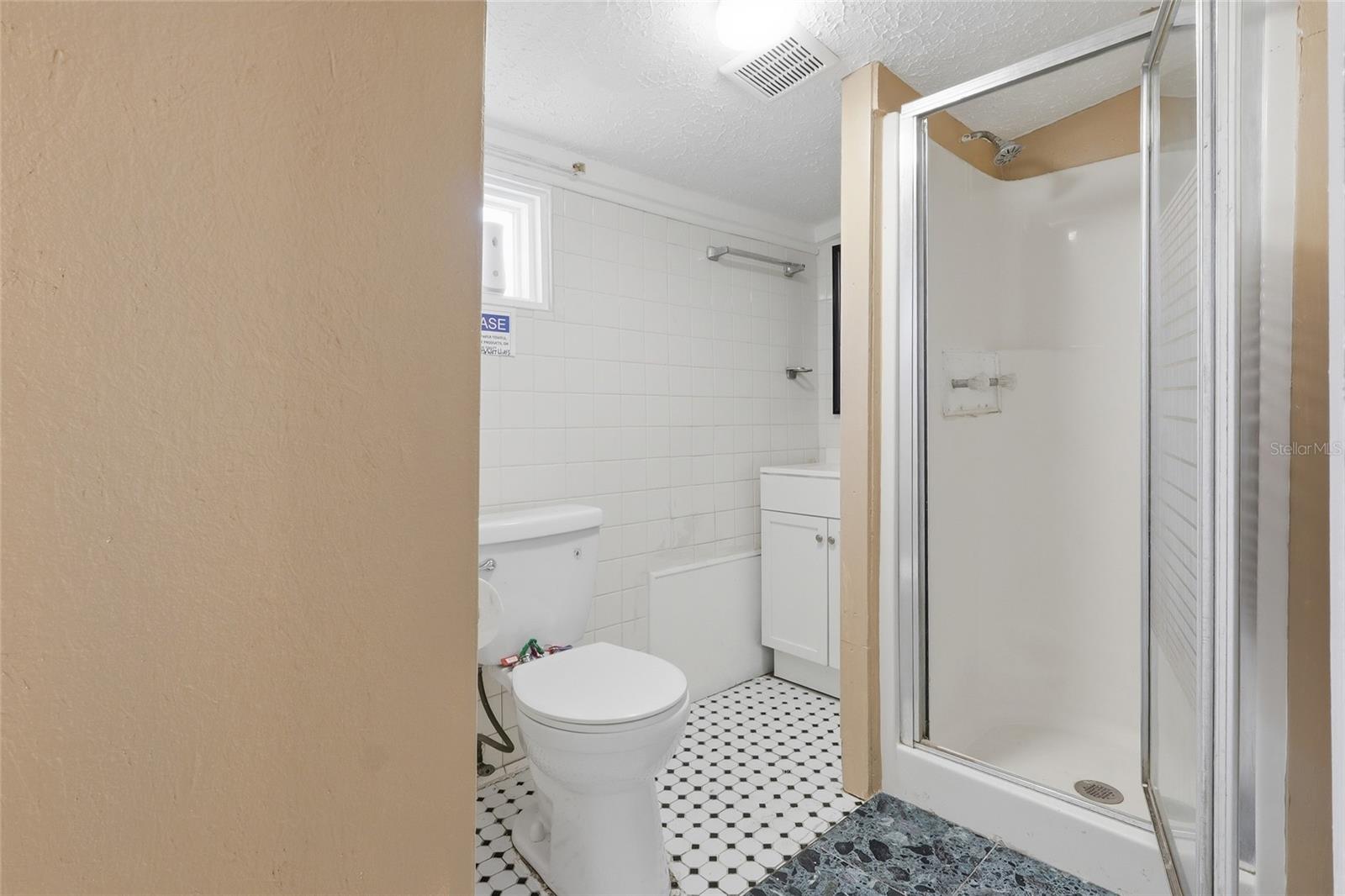 920 E Annie St Property Photo 5