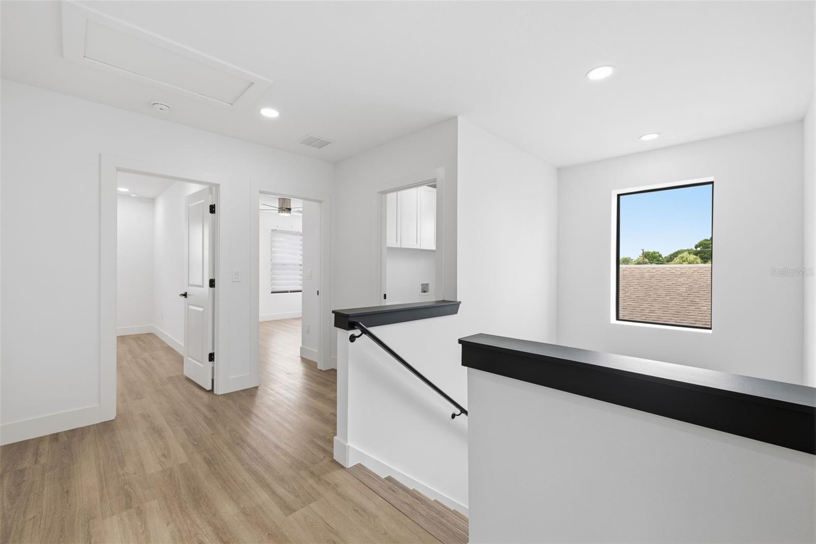 2328 W La Salle St Property Photo 20