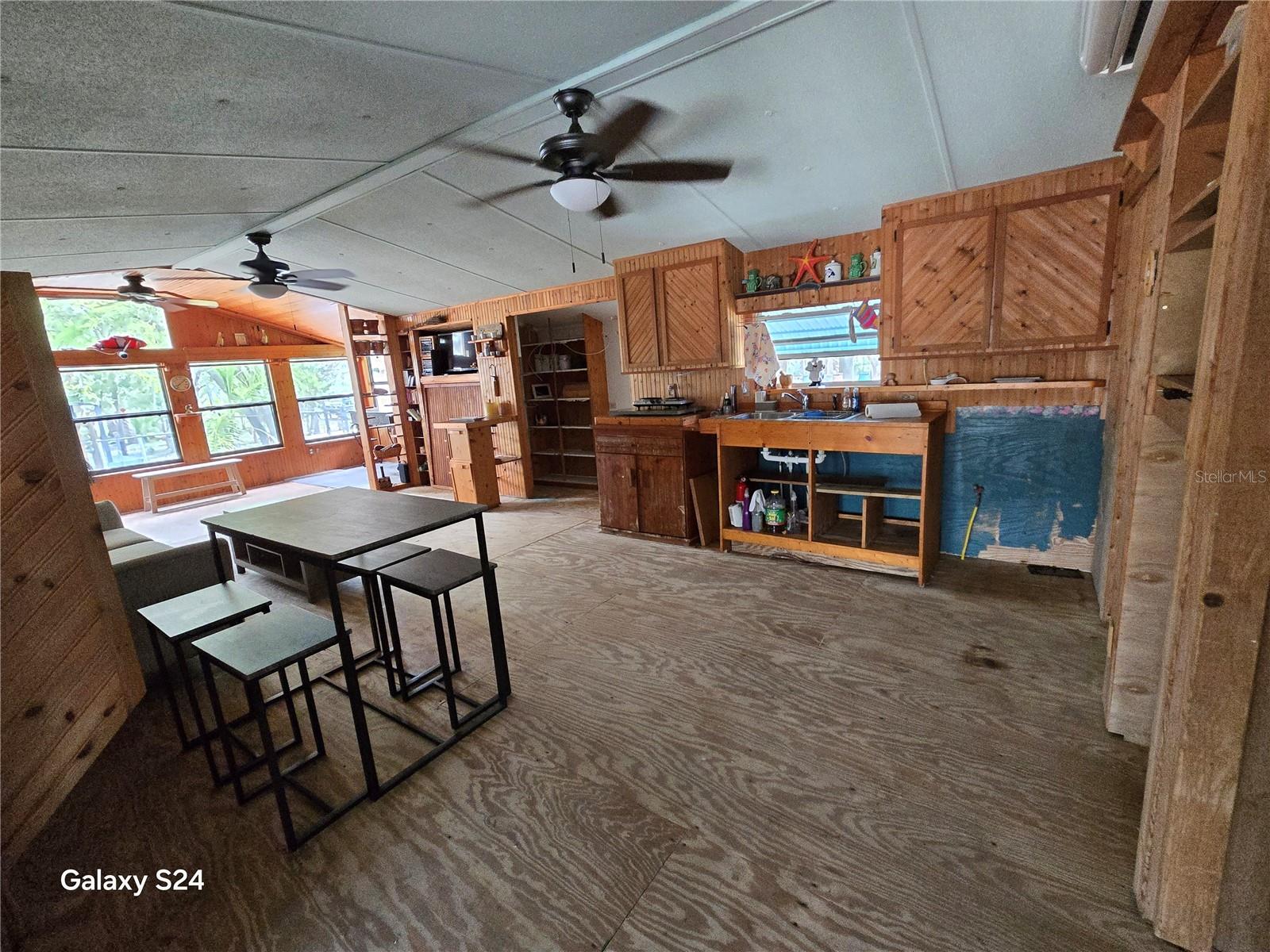 14365 & 14353 W Ebbtide Ct Property Photo 9