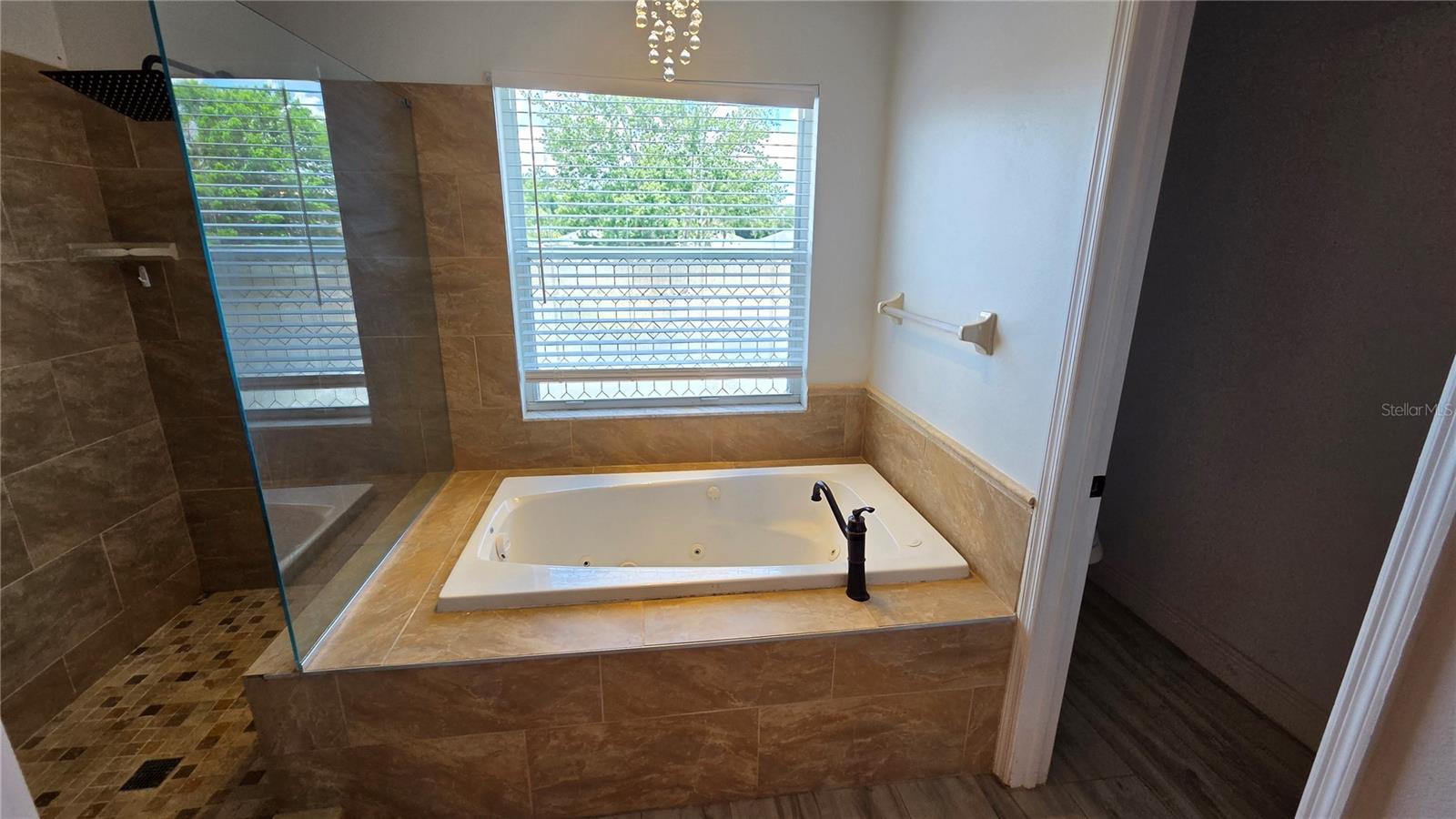 10422 Glen Willow Ln Property Photo 23