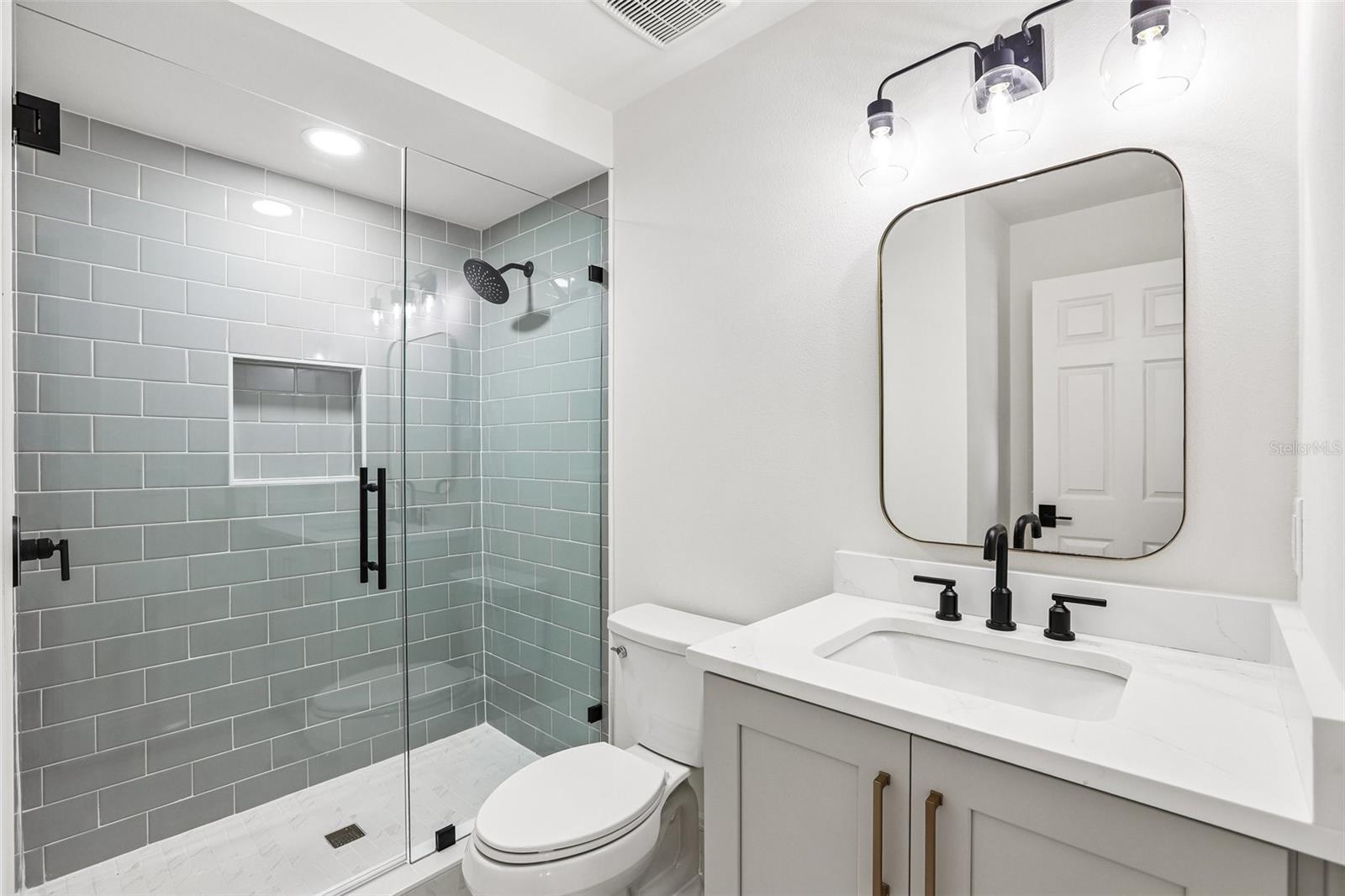1012 Morfield Ln Property Photo 32