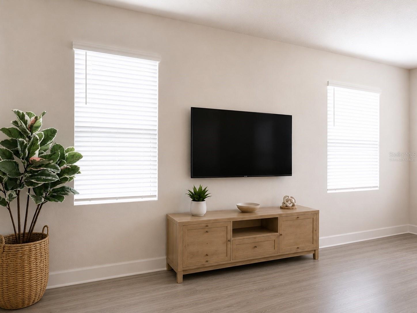 15084 Caravan Ave Property Photo 4