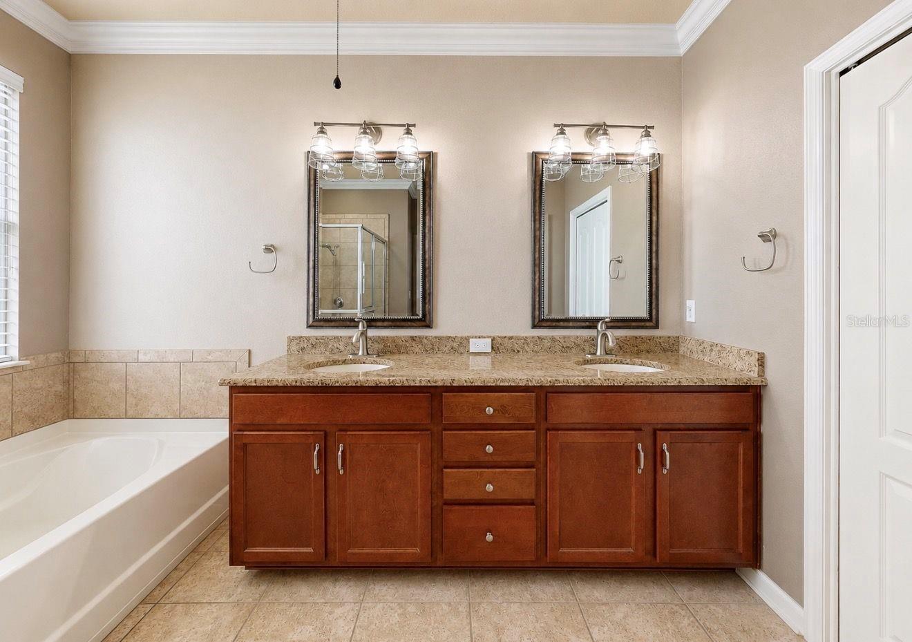 354 Hope Bay Loop Property Photo 45