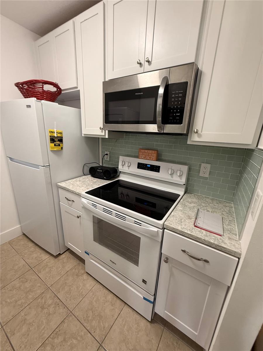 159 Medallion Blvd #a Property Photo 3
