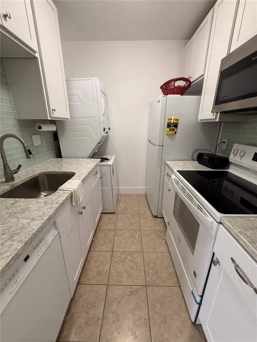 159 Medallion Blvd #a Property Photo 4