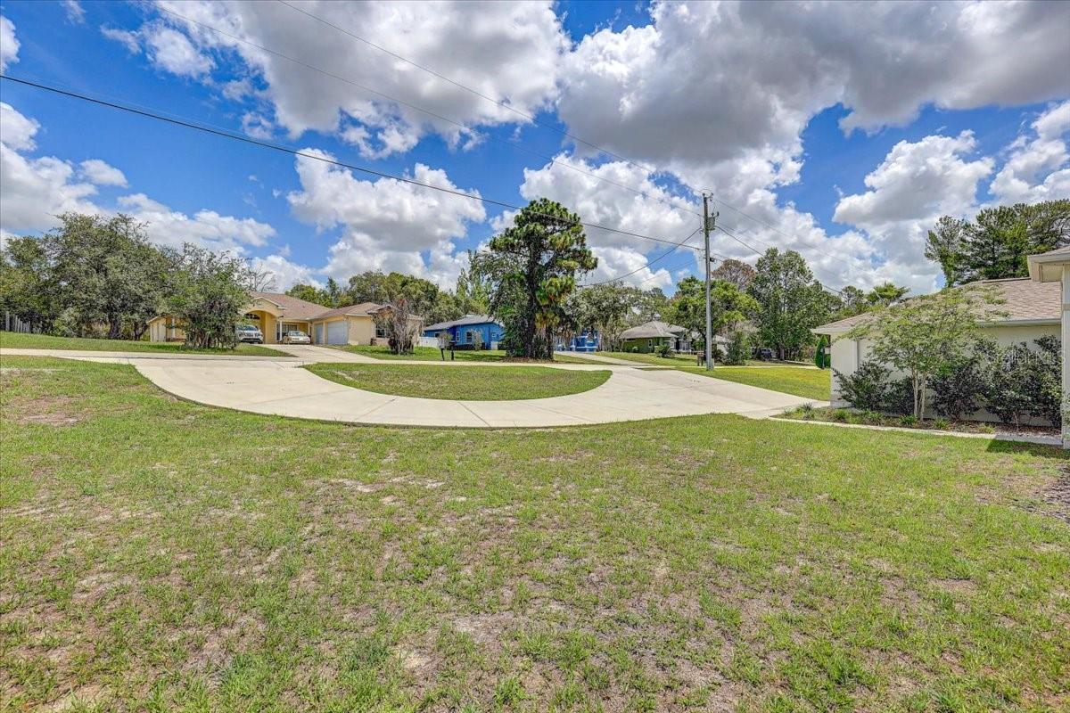 7314 Madrid Rd Property Photo 2