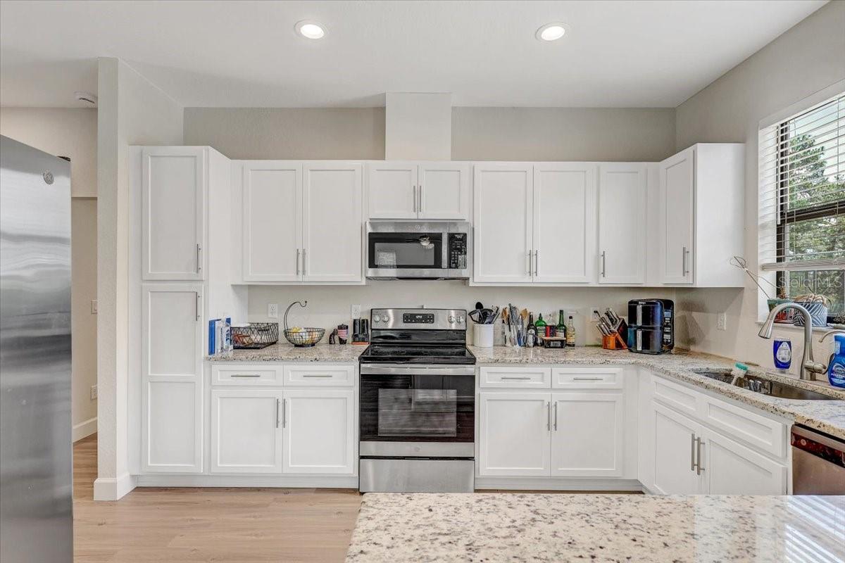 7314 Madrid Rd Property Photo 14