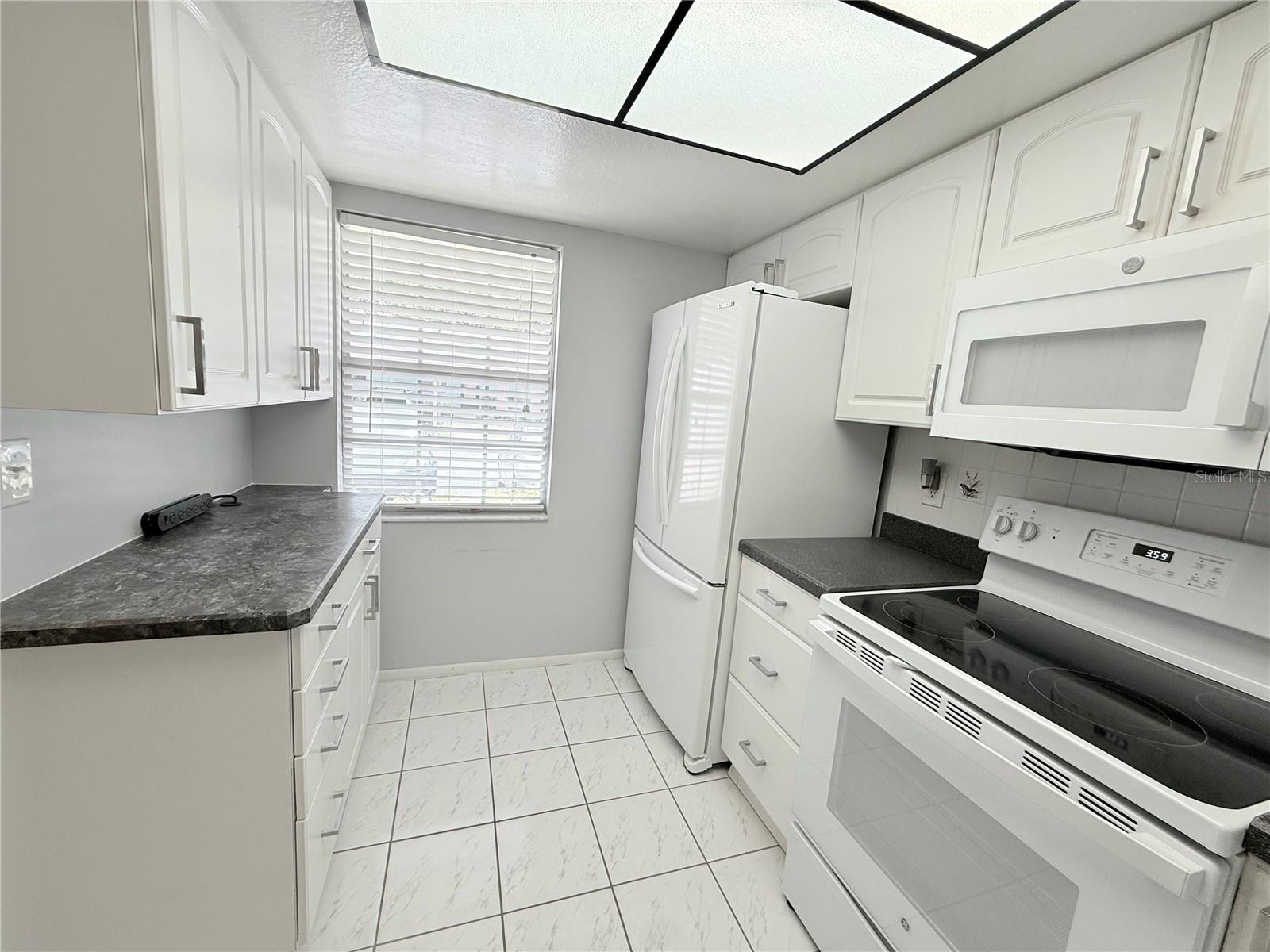 2465 Northside Dr #604 Property Photo 5