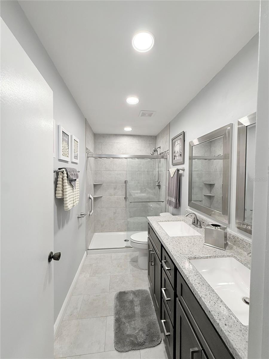 2465 Northside Dr #604 Property Photo 20