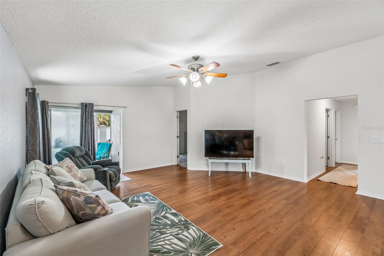 236 Foxtail Loop Property Photo 11