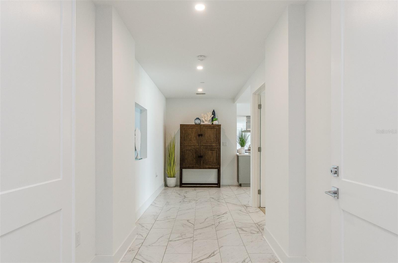 15 Avalon St #401 Property Photo 3