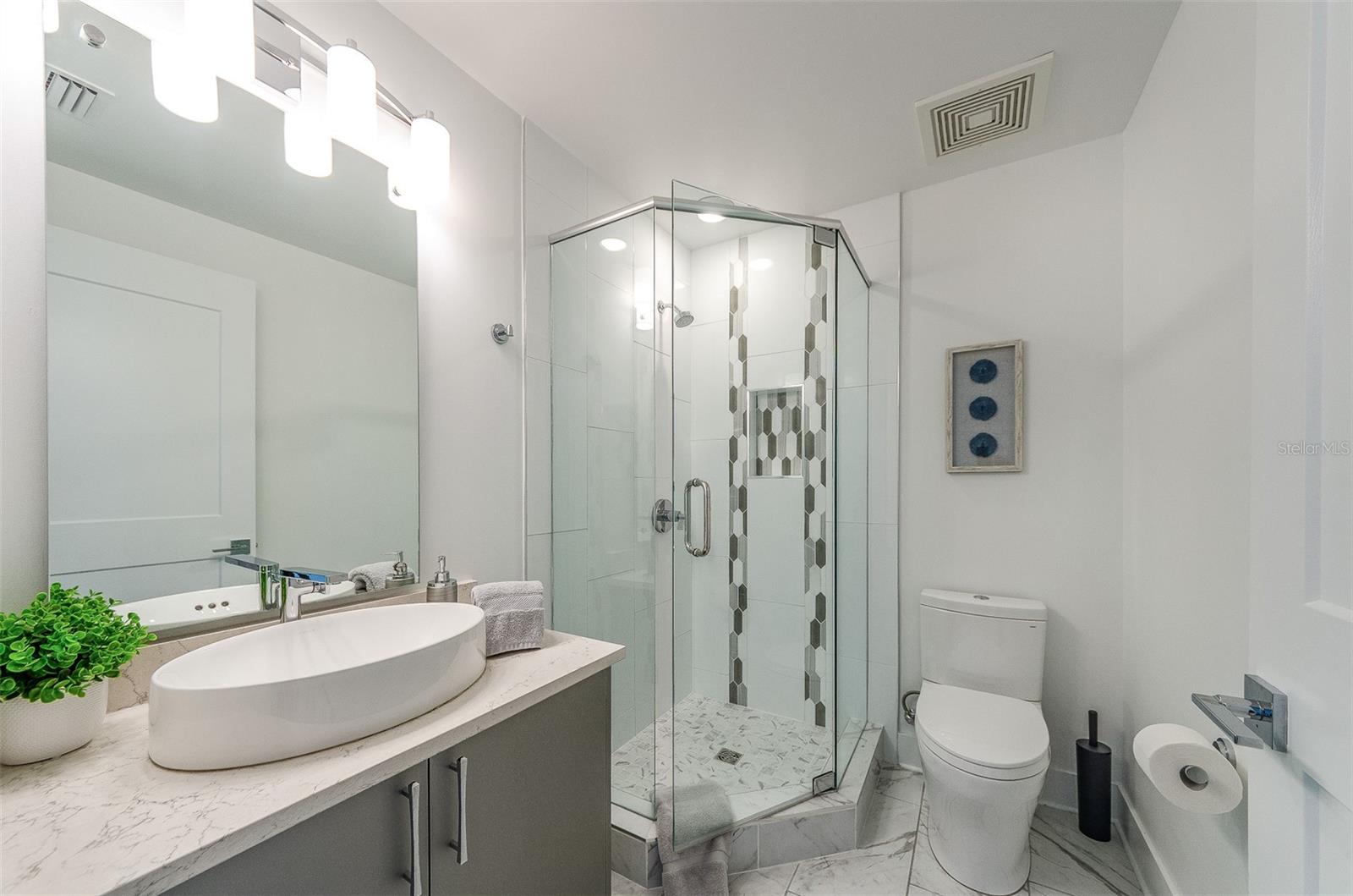 15 Avalon St #401 Property Photo 25