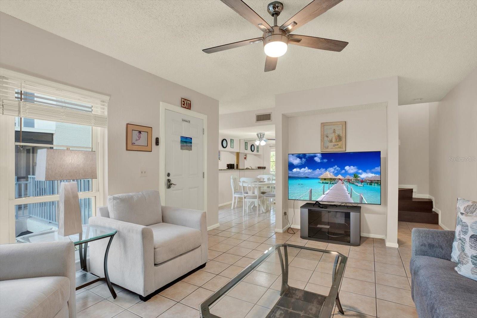 169 Medallion Blvd #e Property Photo 3