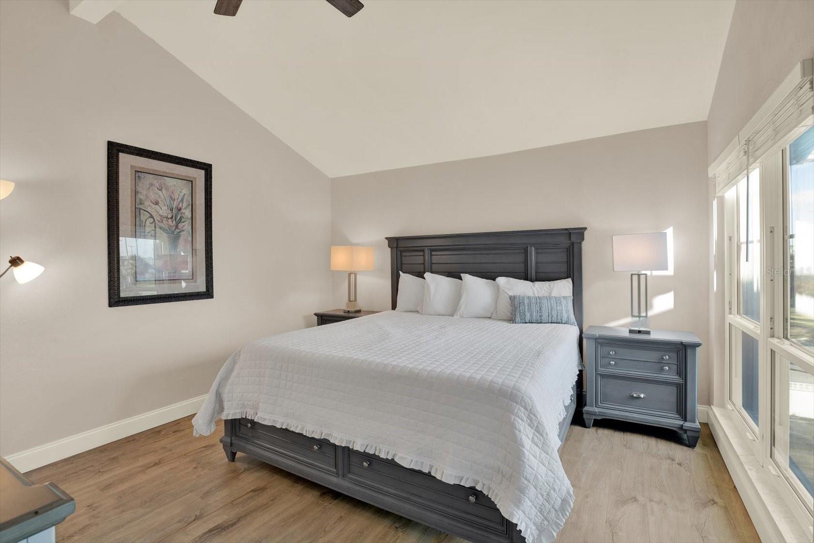 169 Medallion Blvd #e Property Photo 11