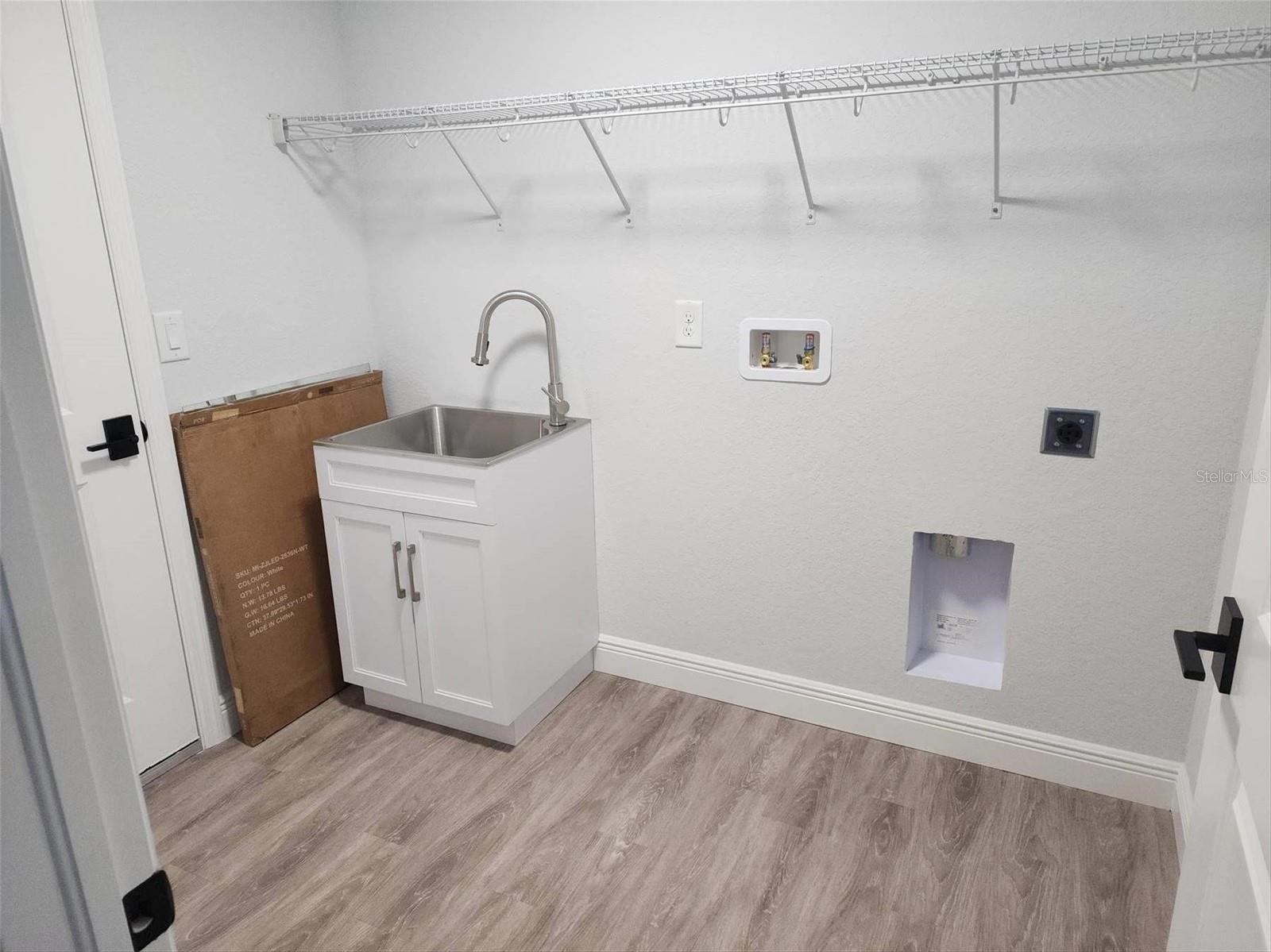 1111 Dagmar Ave Property Photo 11