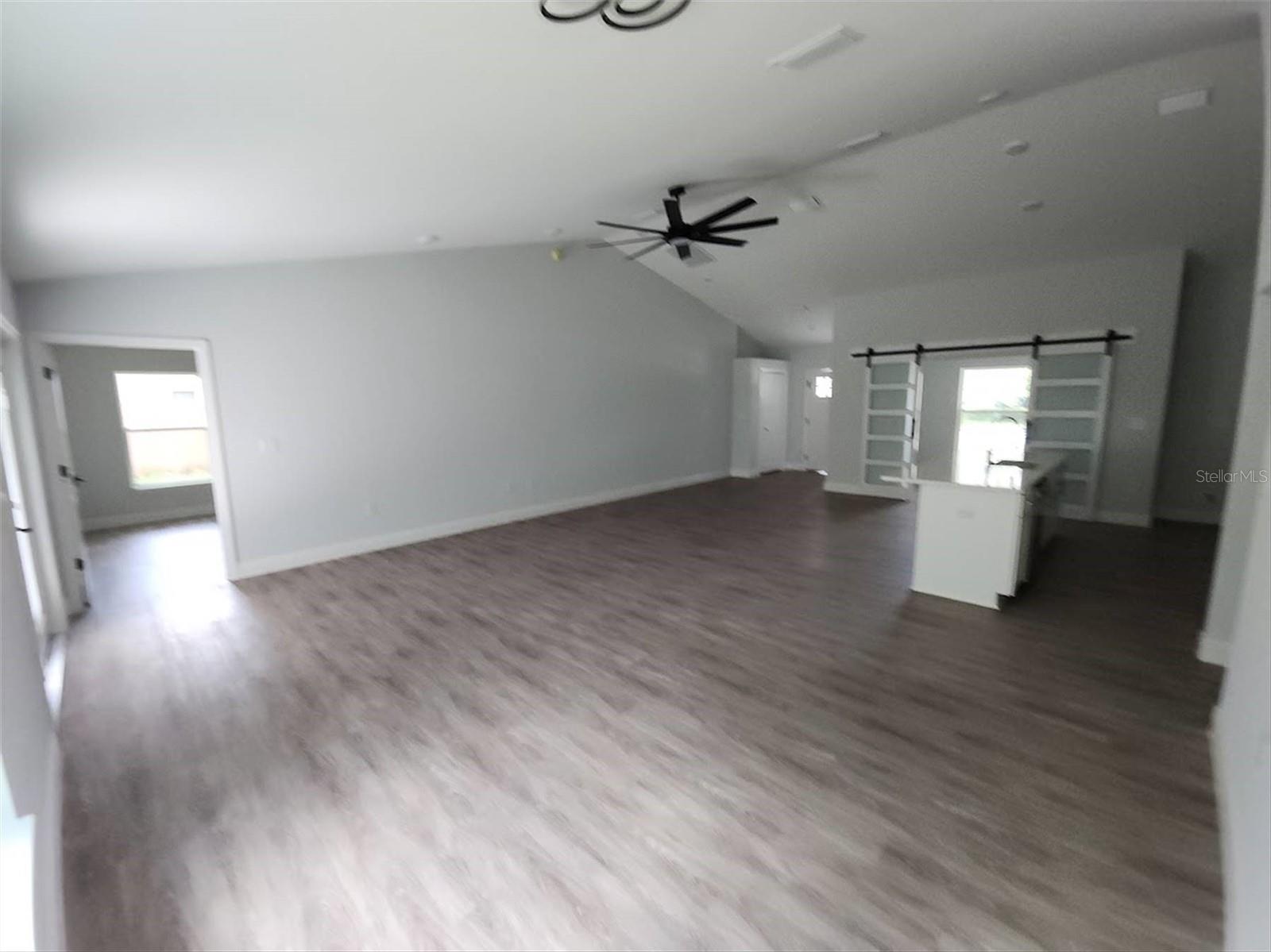 1111 Dagmar Ave Property Photo 27
