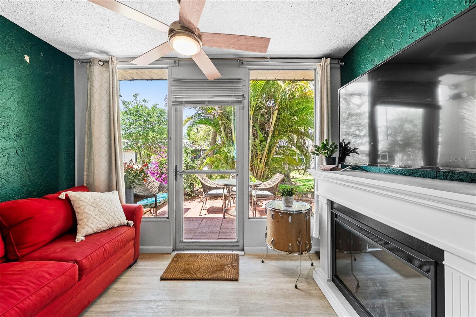 3657 Trophy Blvd Property Photo 17