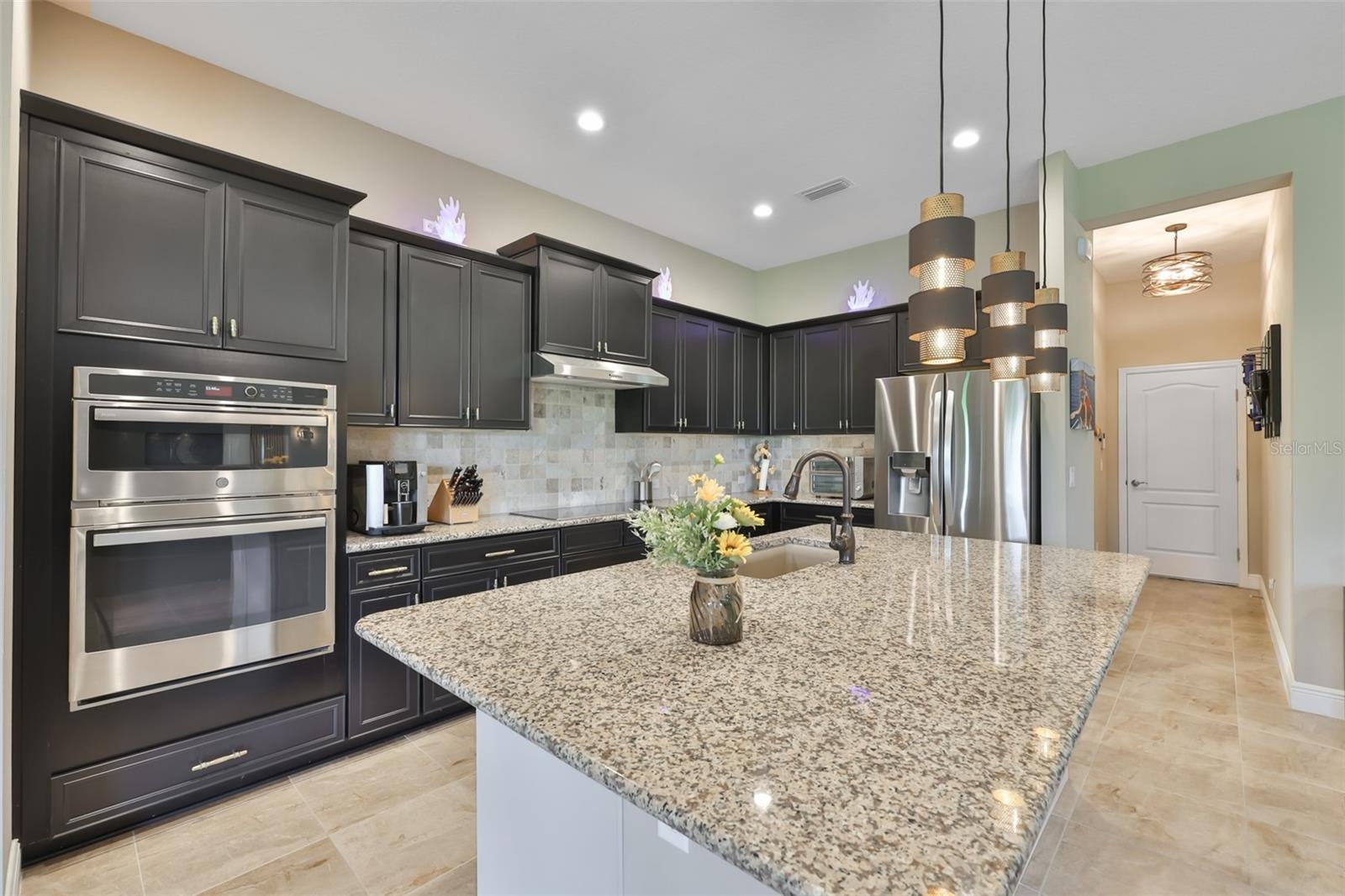 14269 Skipping Stone Loop Property Photo 9