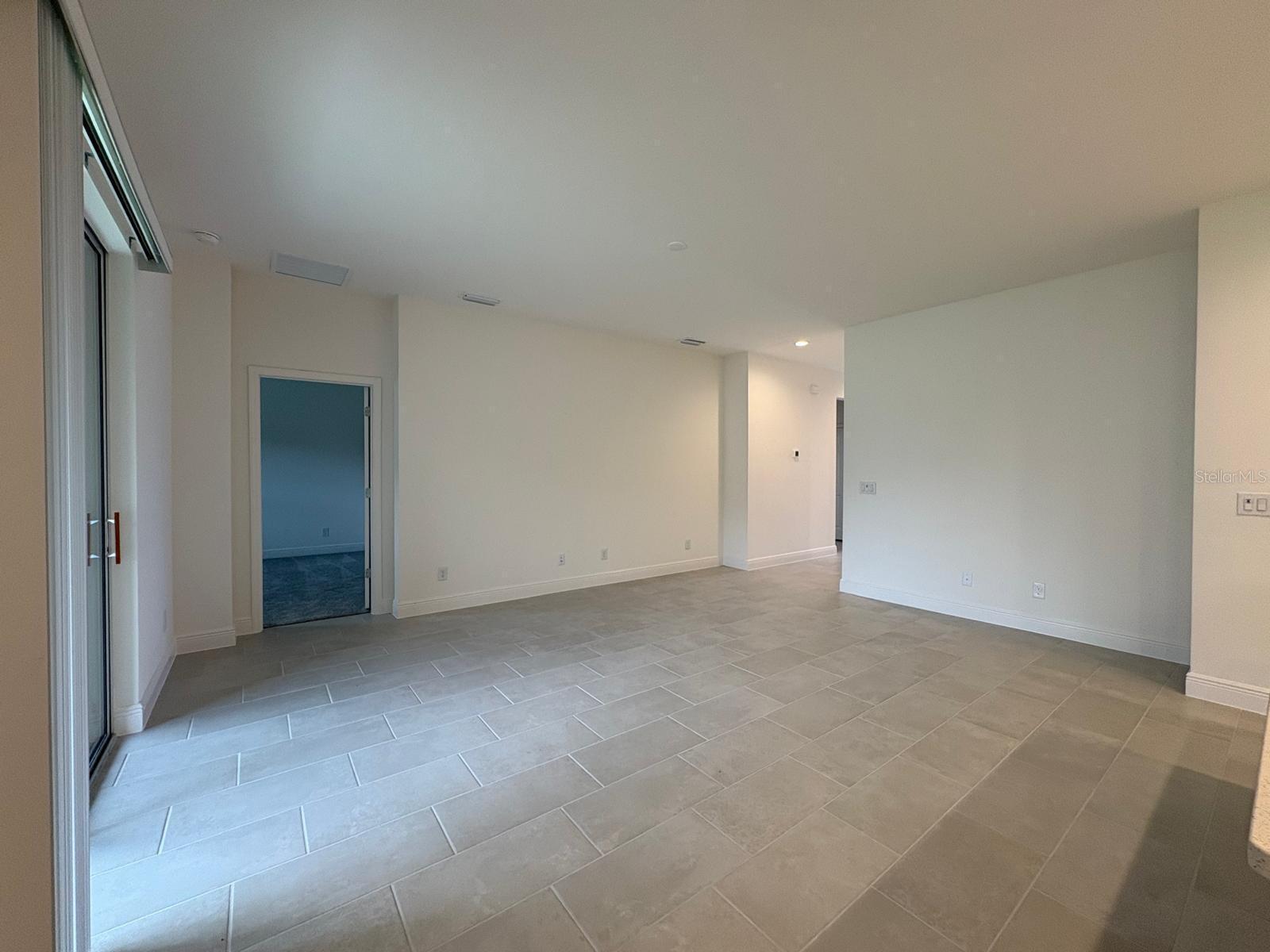 366 Siwtchgrass Loop Property Photo 7