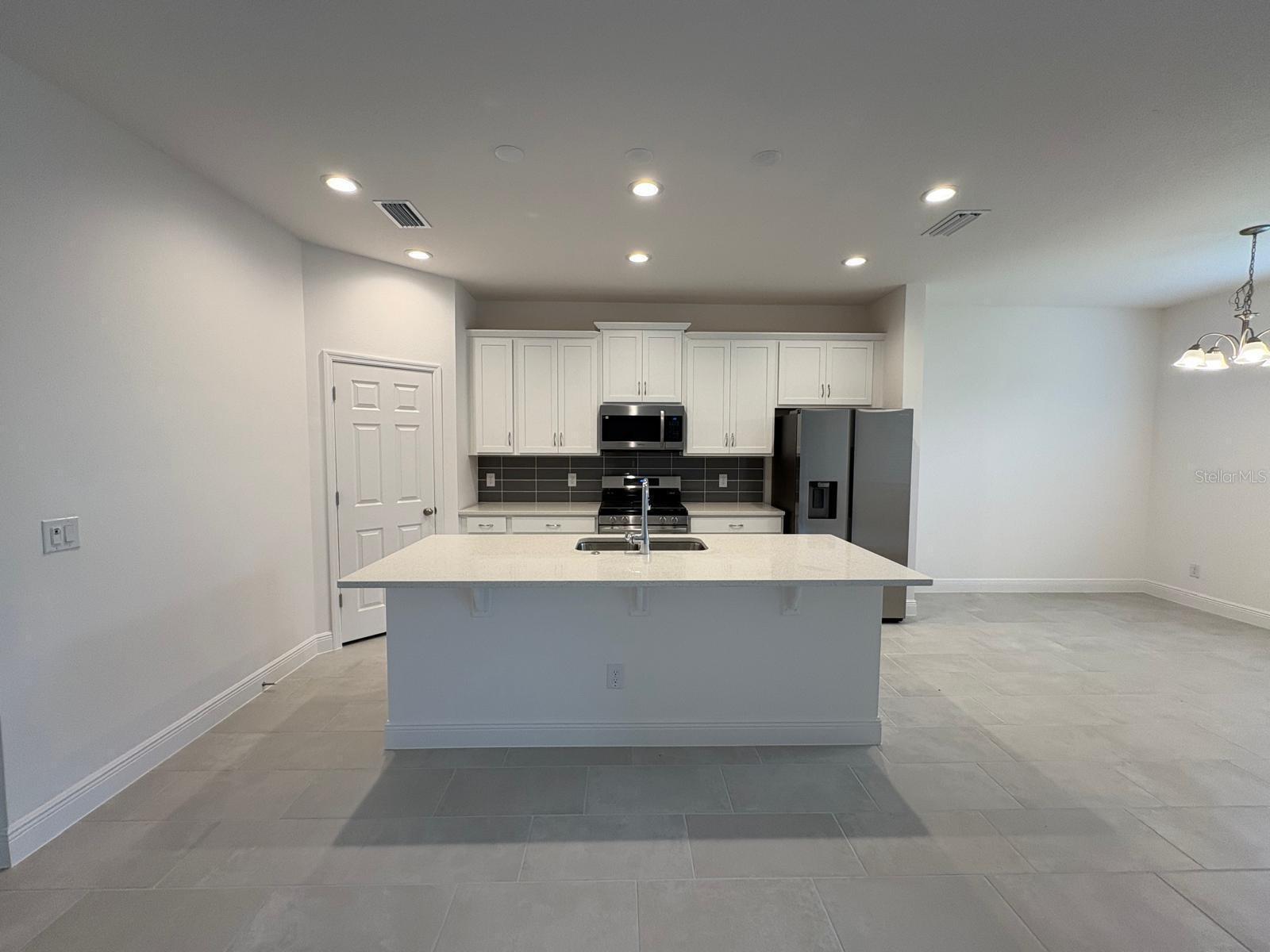 366 Siwtchgrass Loop Property Photo 9
