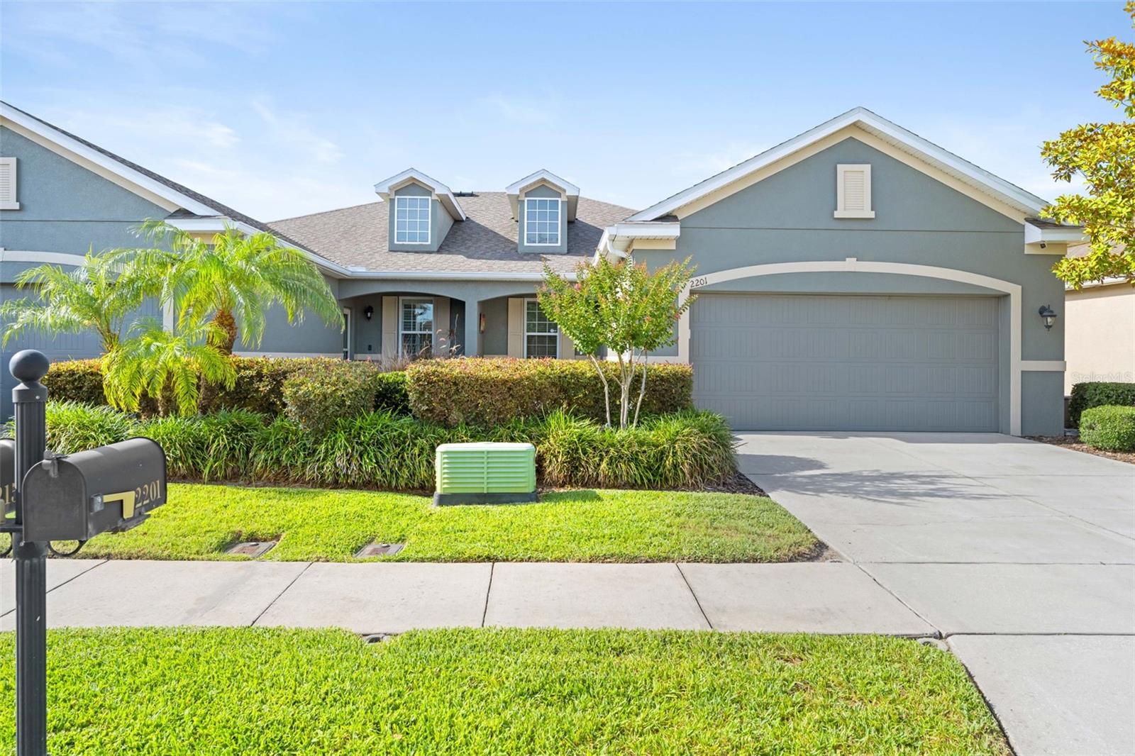 2201 Parrot Fish Dr Property Photo 1