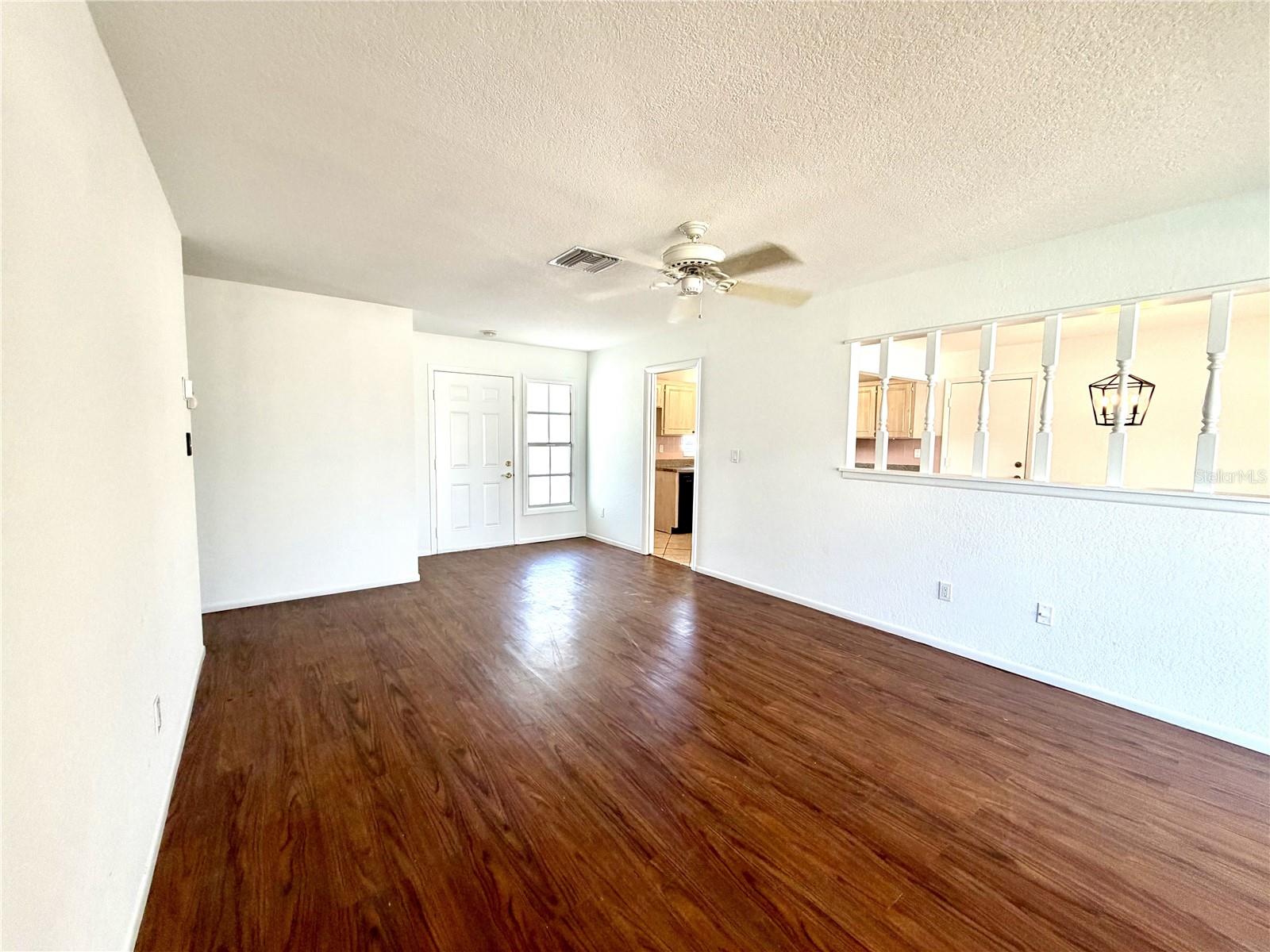8212 101st Ct Property Photo 5