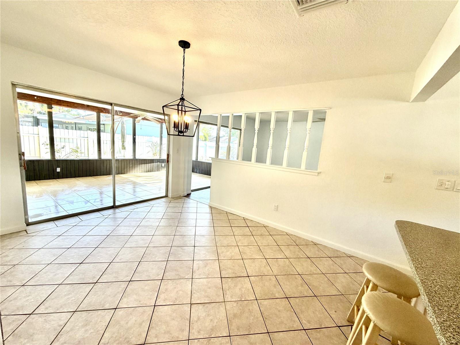 8212 101st Ct Property Photo 6