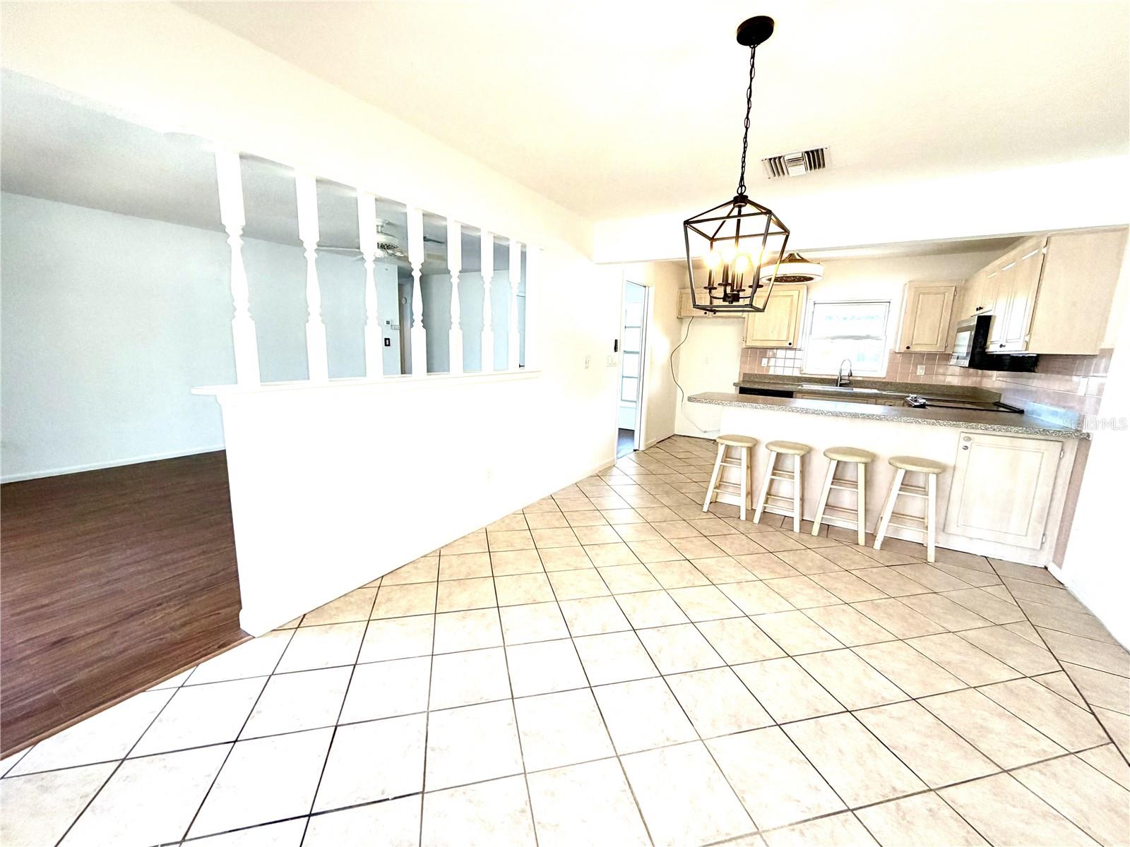 8212 101st Ct Property Photo 8