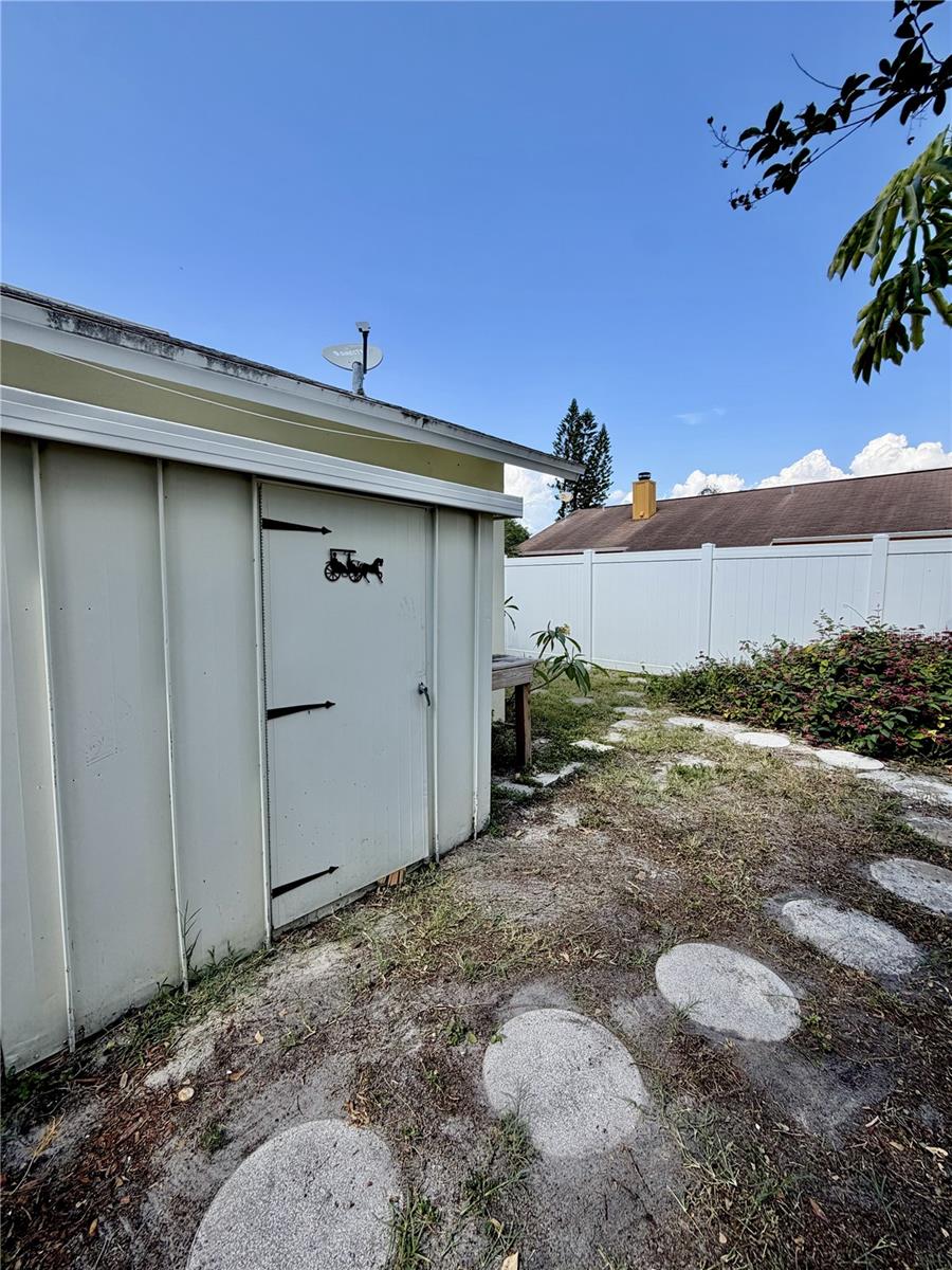 8212 101st Ct Property Photo 16