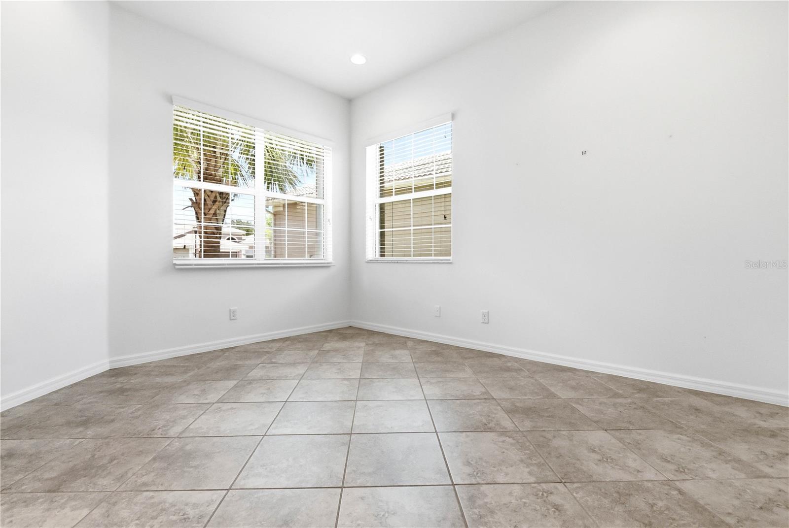 16120 Cedar Key Dr Property Photo 5