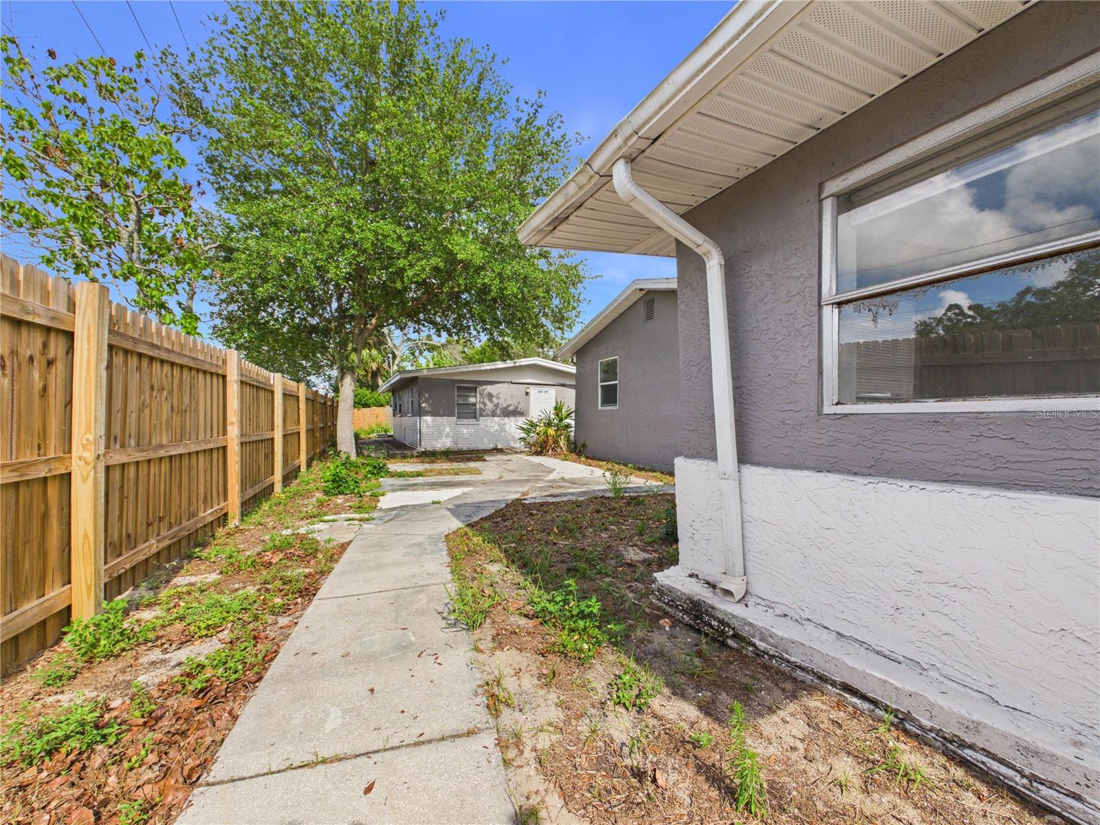 605 S Disston Ave Property Photo 23