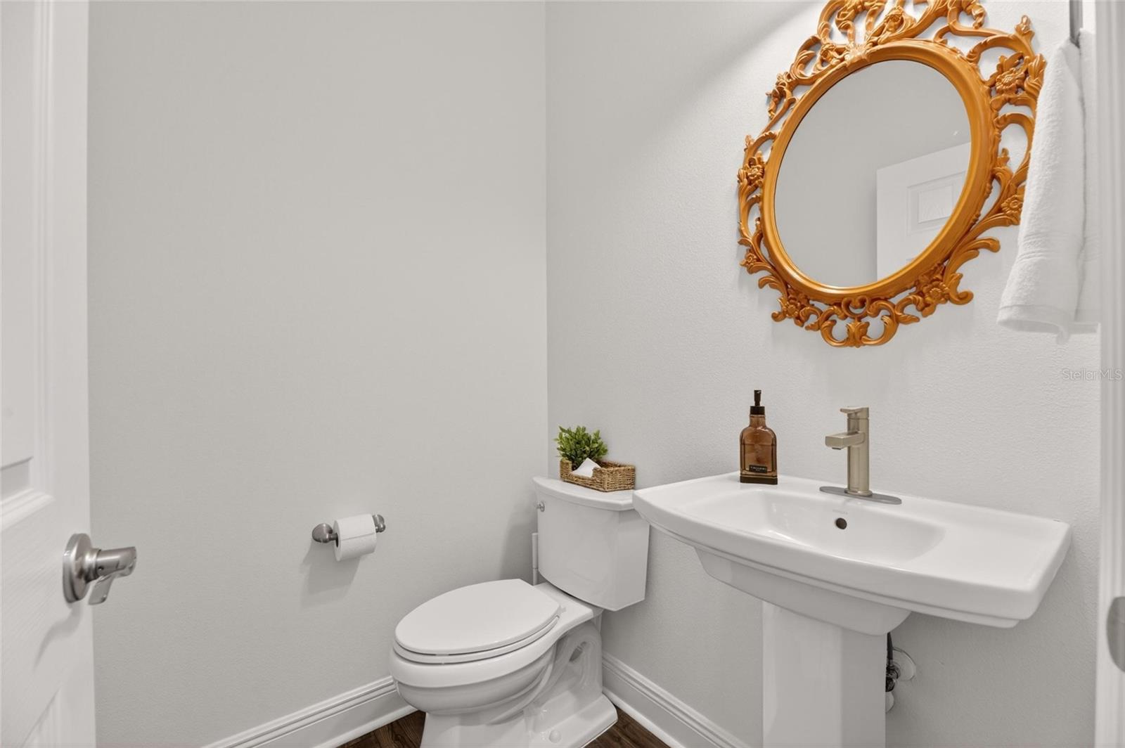 6411 Blue Sail Ln Property Photo 54