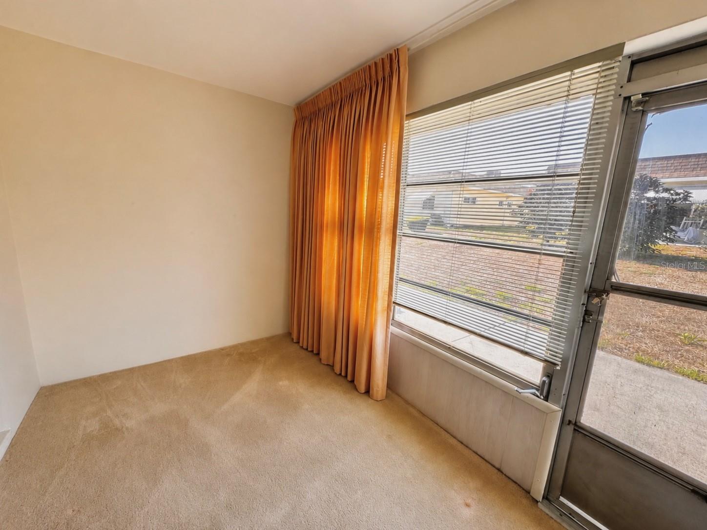 1656 S Lake Ave #4 Property Photo 8