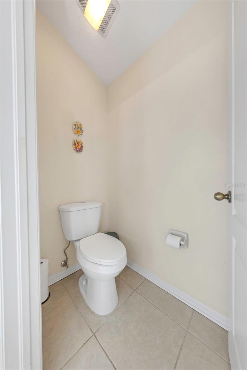 19238 Weymouth Dr Property Photo 13