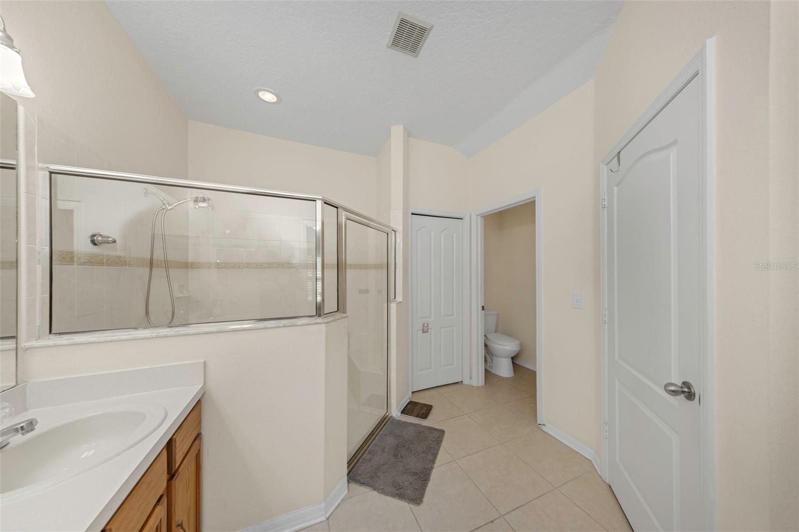19238 Weymouth Dr Property Photo 15