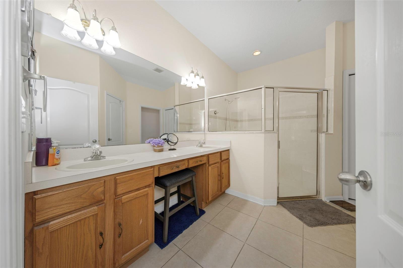 19238 Weymouth Dr Property Photo 16