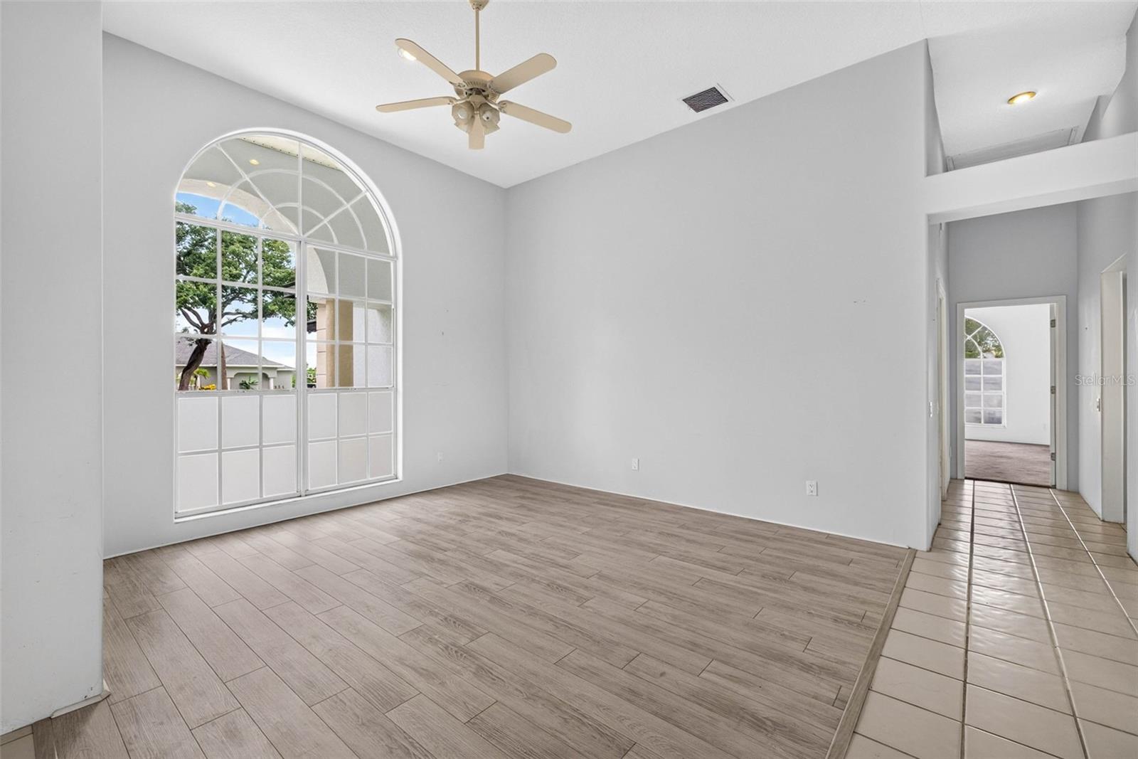 8911 Riverlachen Way Property Photo 10