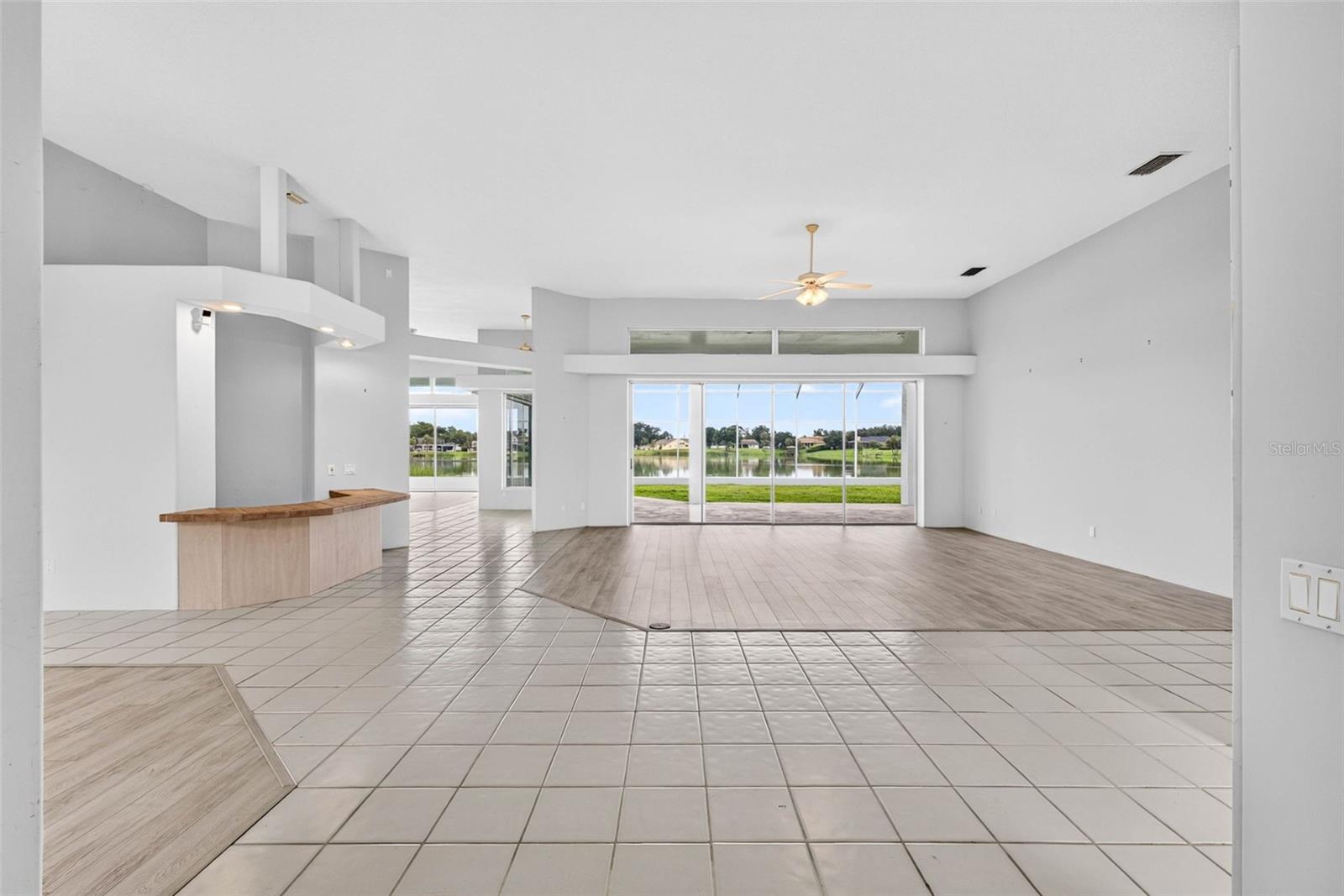 8911 Riverlachen Way Property Photo 13