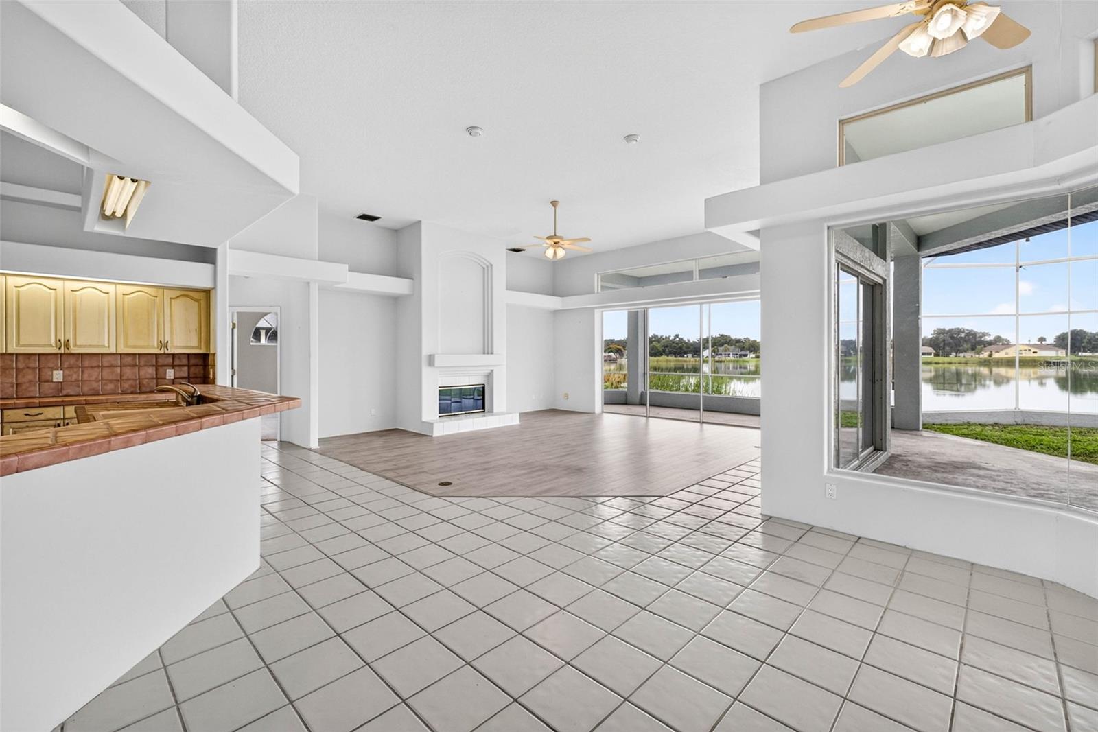 8911 Riverlachen Way Property Photo 18