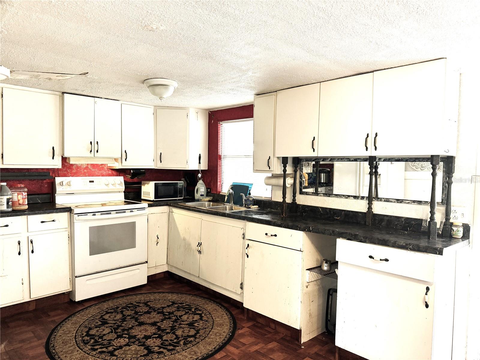 10006 Causey Pl Property Photo 17