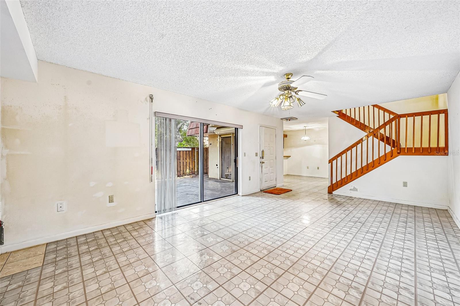 2707 12th Ct Property Photo 3