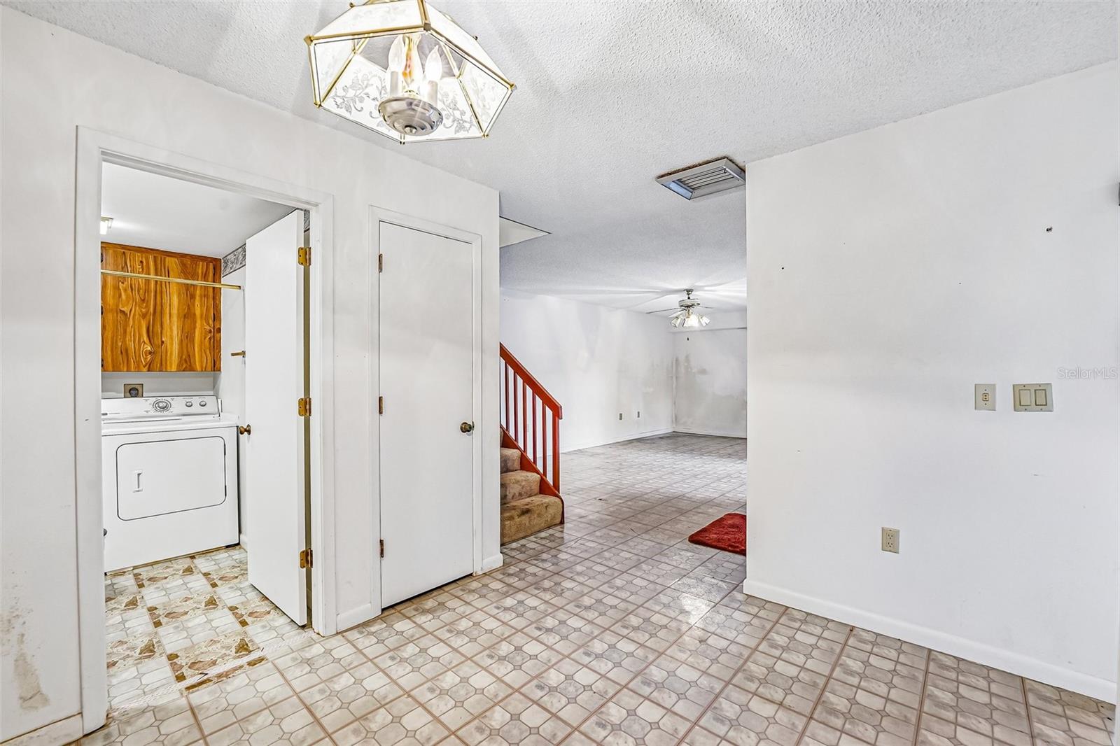 2707 12th Ct Property Photo 5