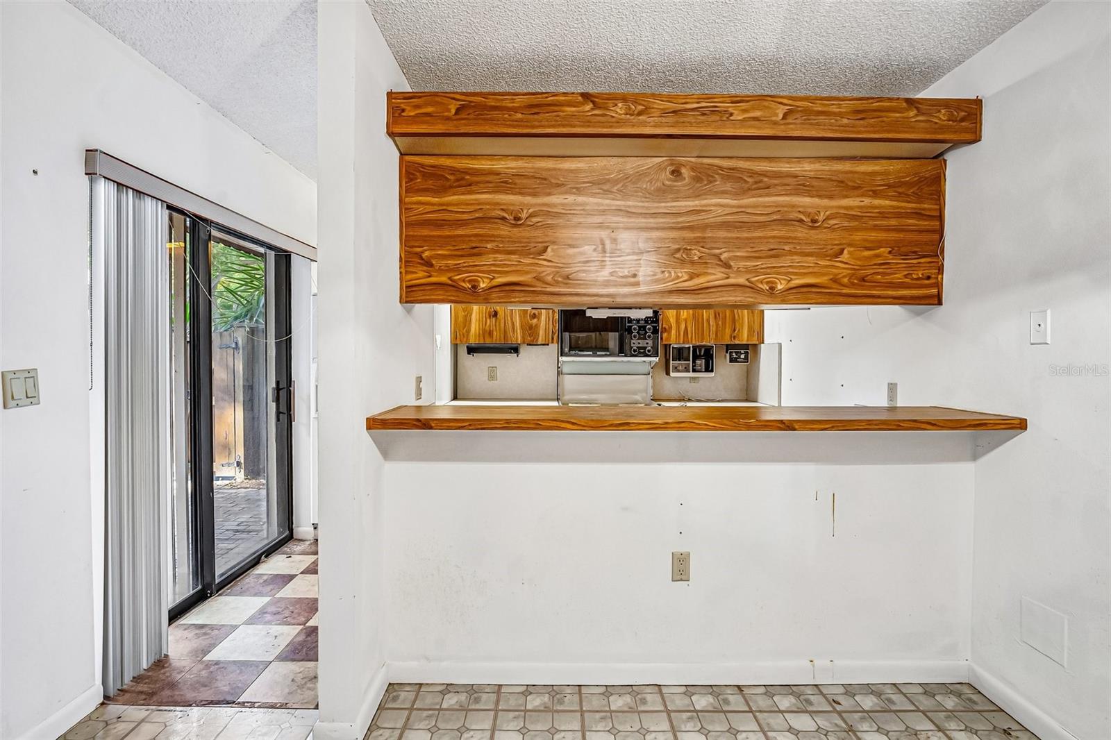 2707 12th Ct Property Photo 7