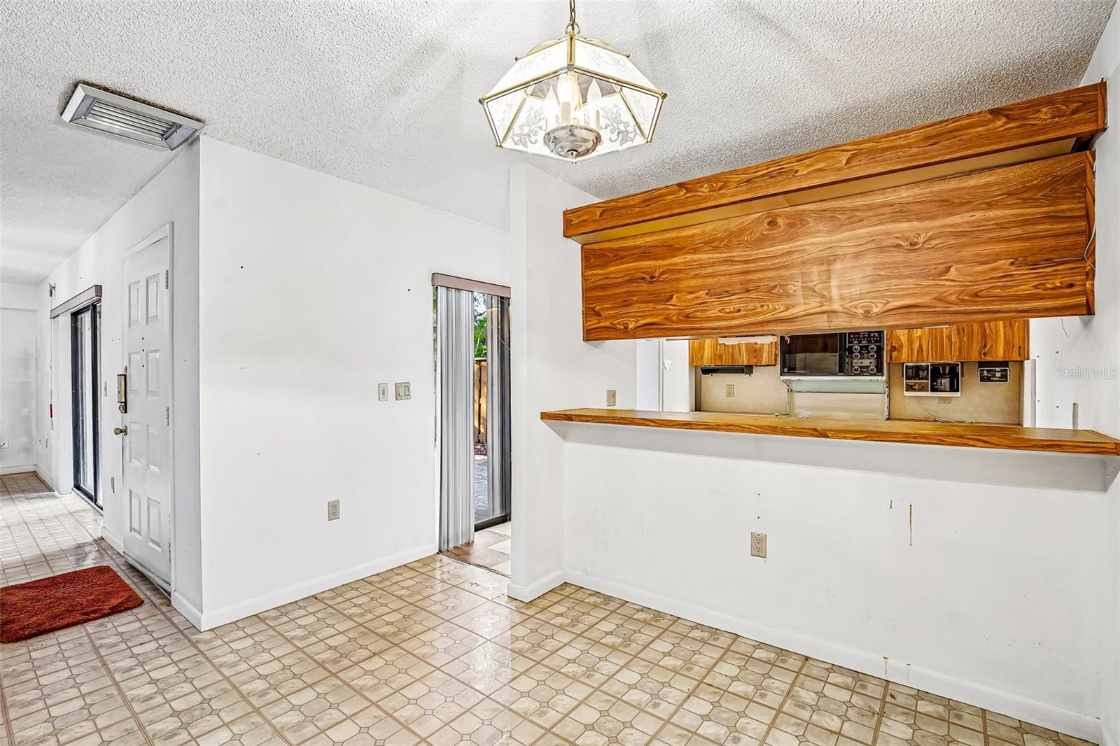 2707 12th Ct Property Photo 8