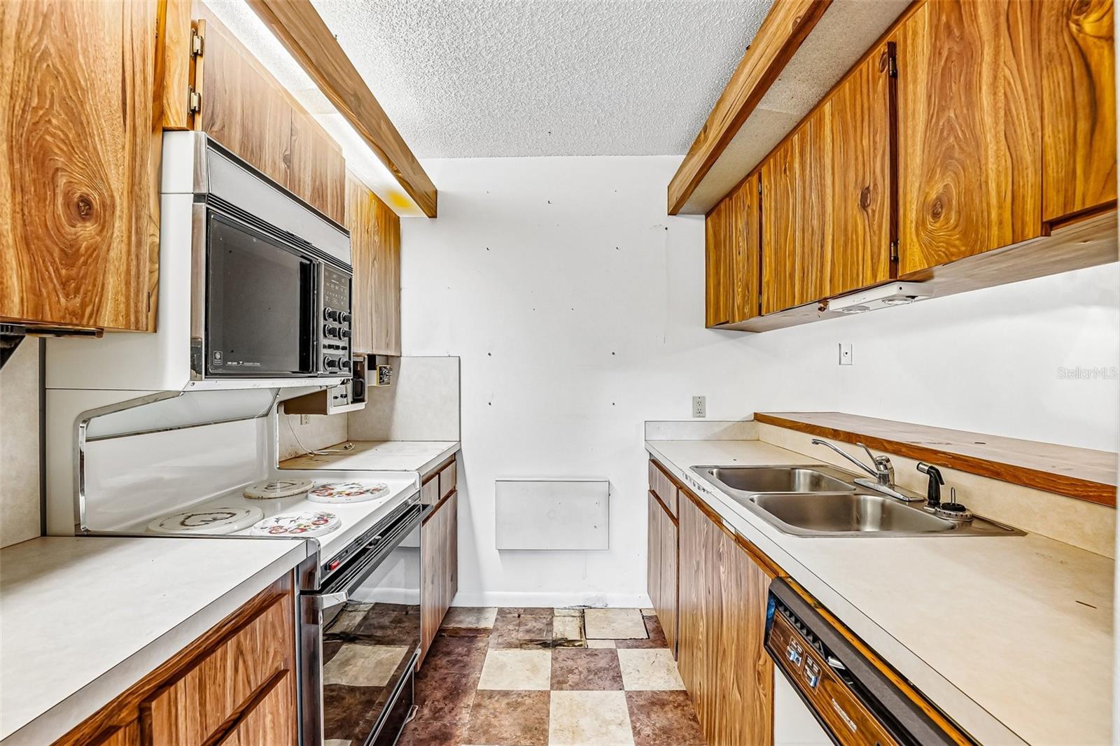 2707 12th Ct Property Photo 9