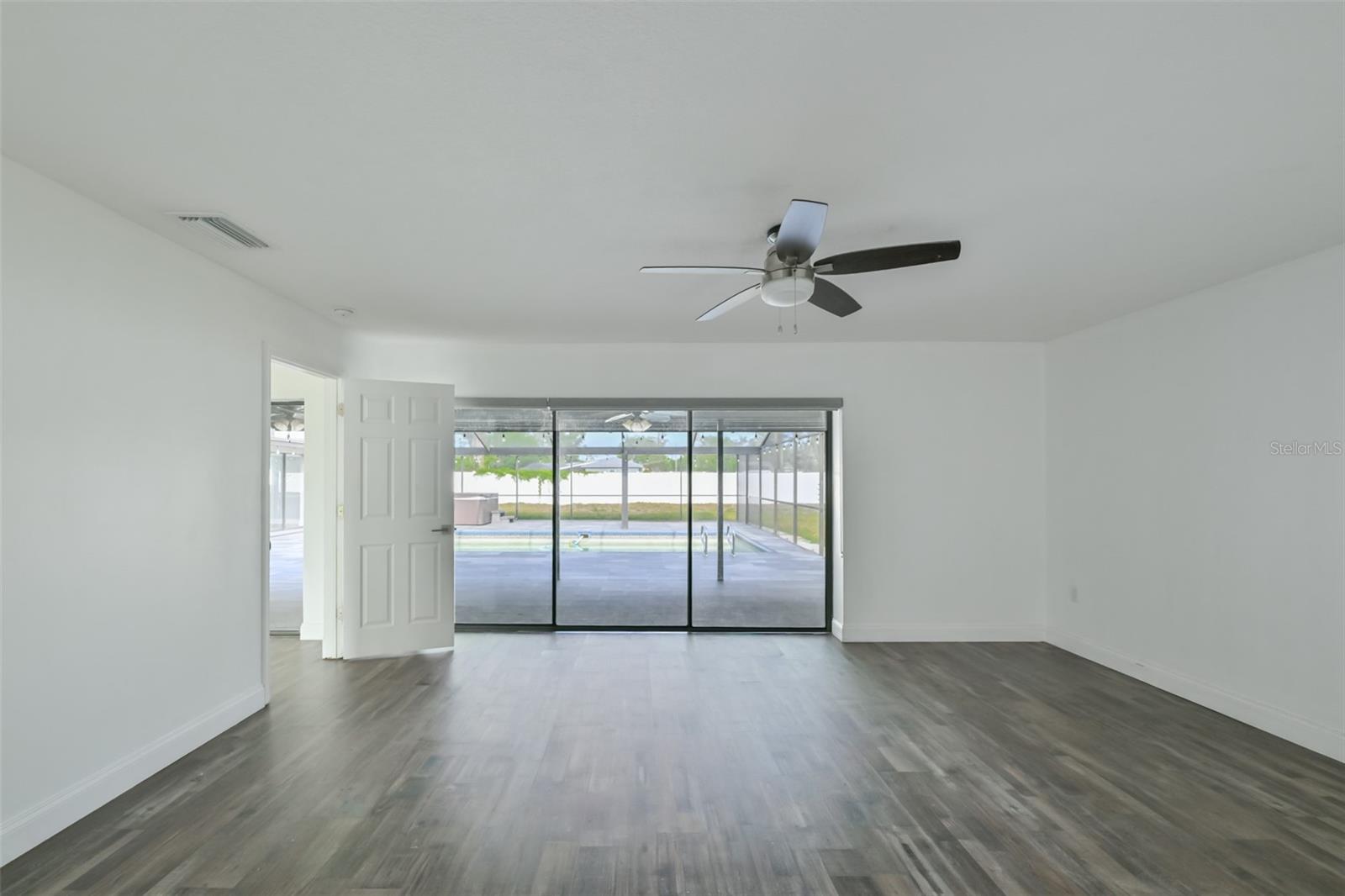 2701 Herndon St Property Photo 19