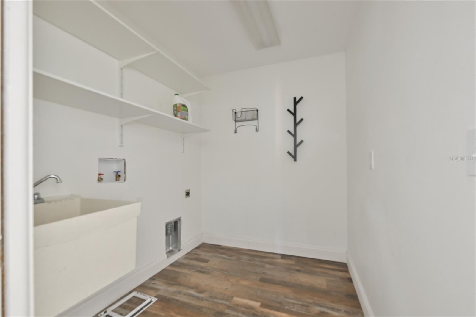 2701 Herndon St Property Photo 49