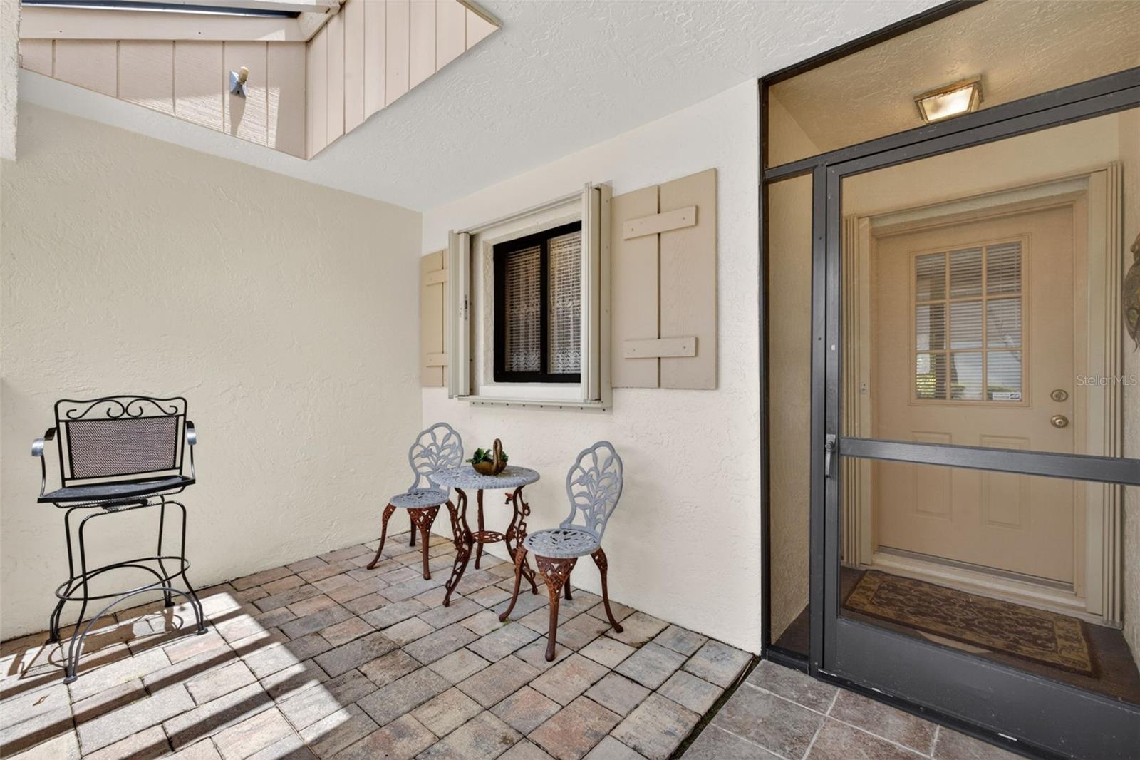 6072 Huntington Woods Dr #17 Property Photo 2