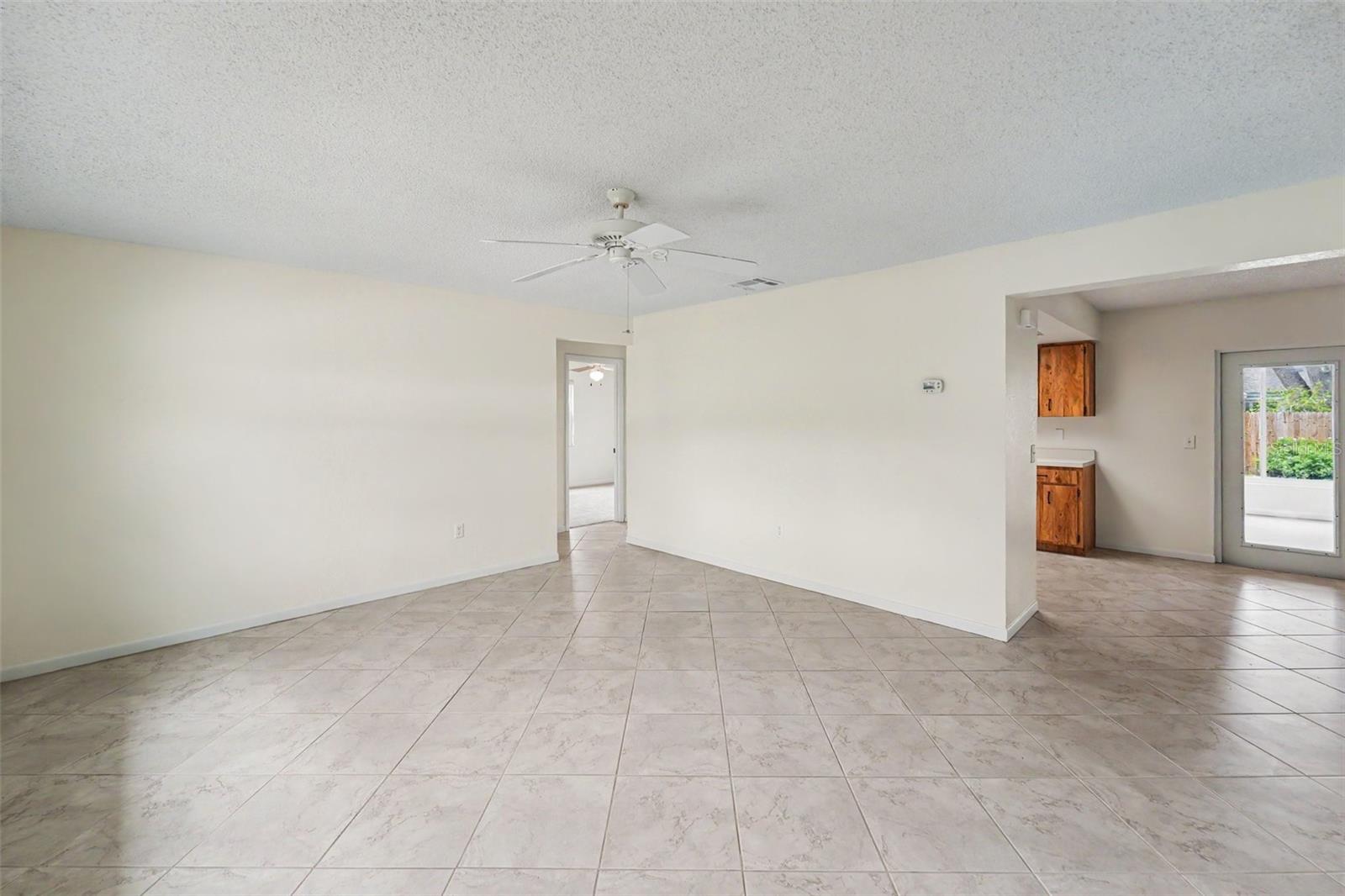 1836 Diane Dr Property Photo 5