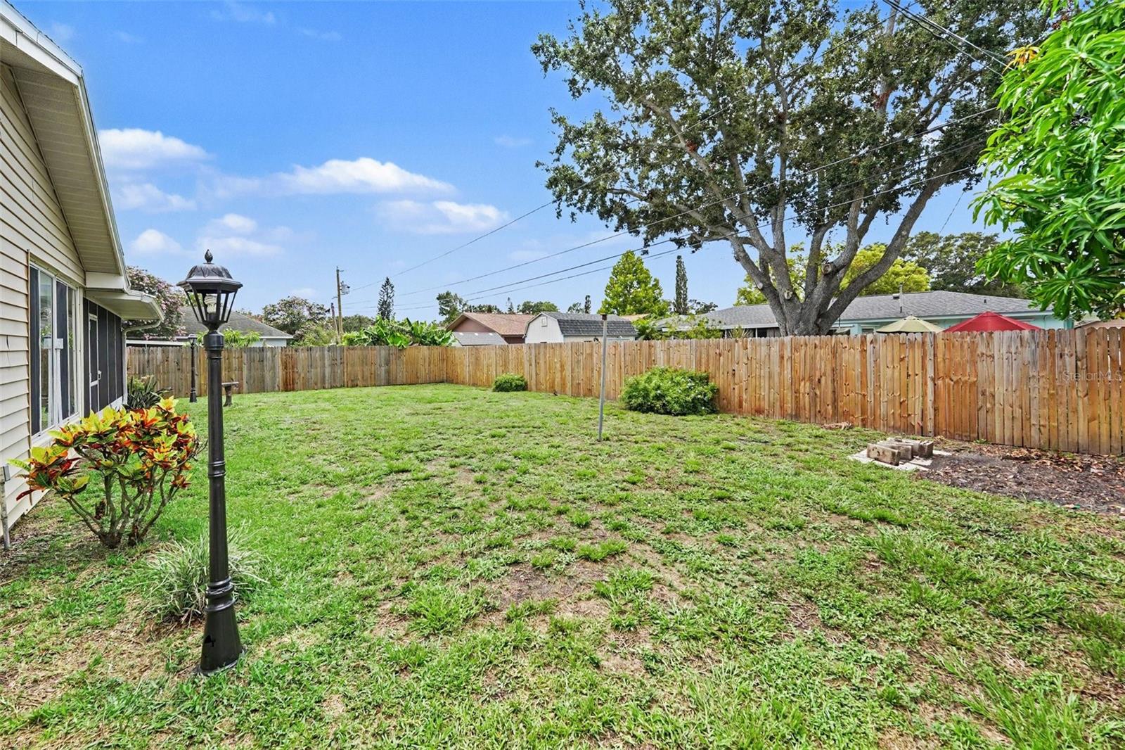 1836 Diane Dr Property Photo 23